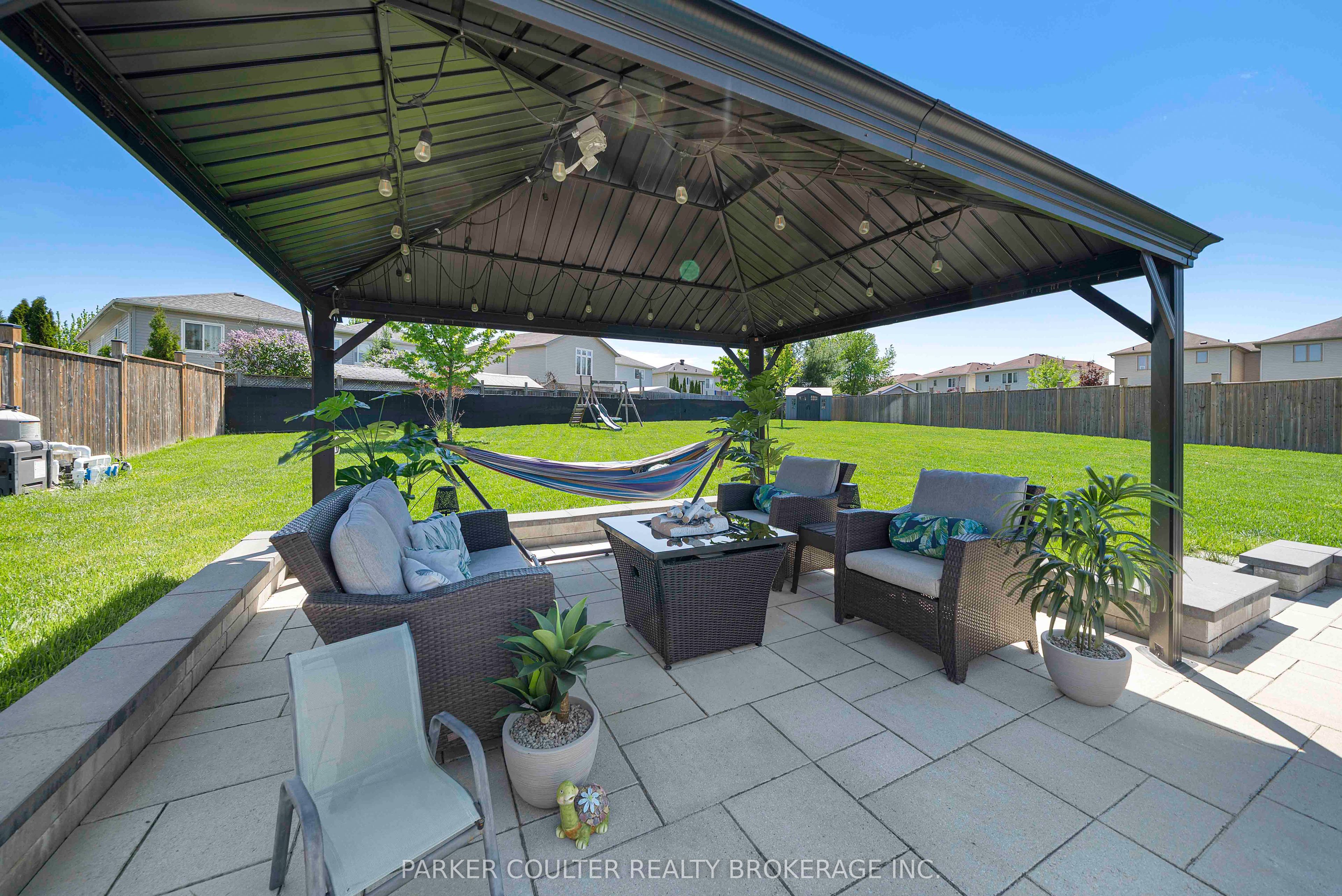 28 Sasco Way Property Photo 41