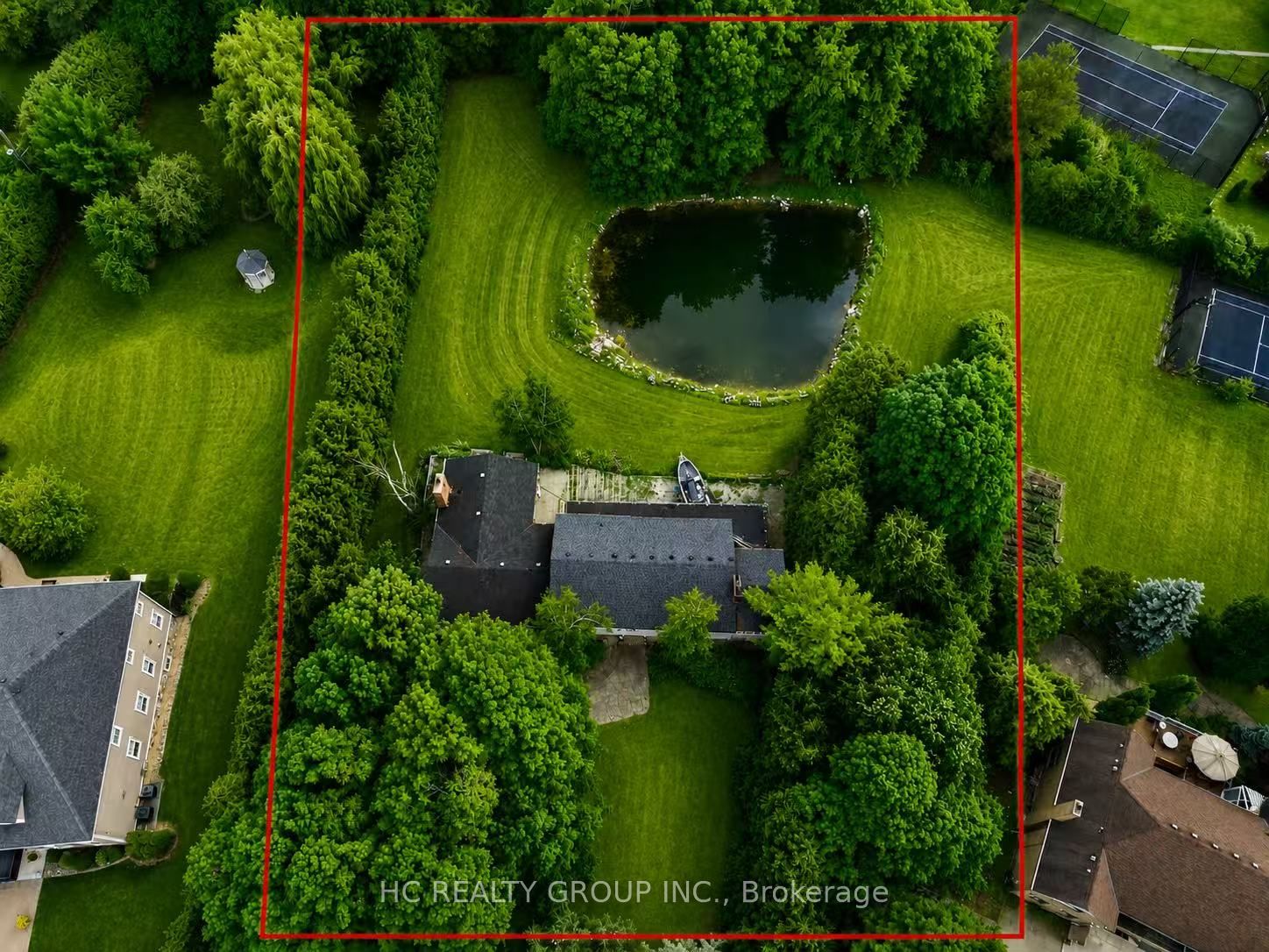 16 Bernadotte Drive Property Photo 8