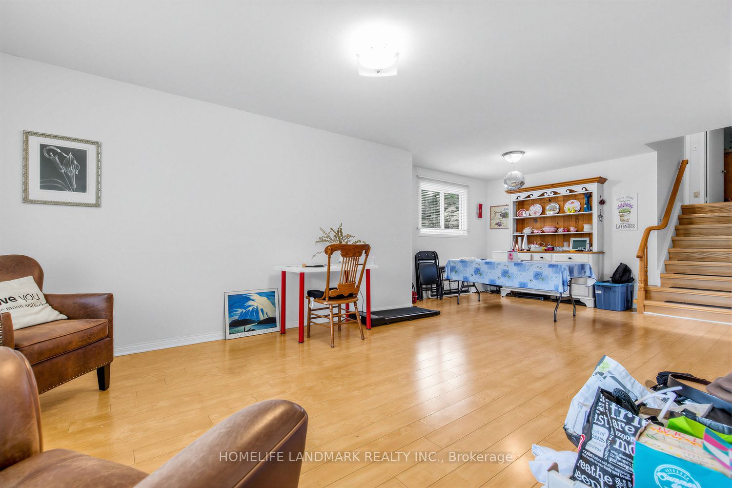 874 Sparrow Road Property Photo 6