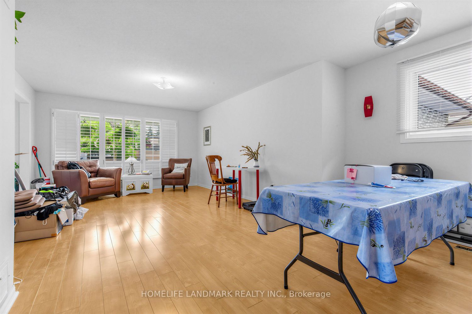 874 Sparrow Road Property Photo 8