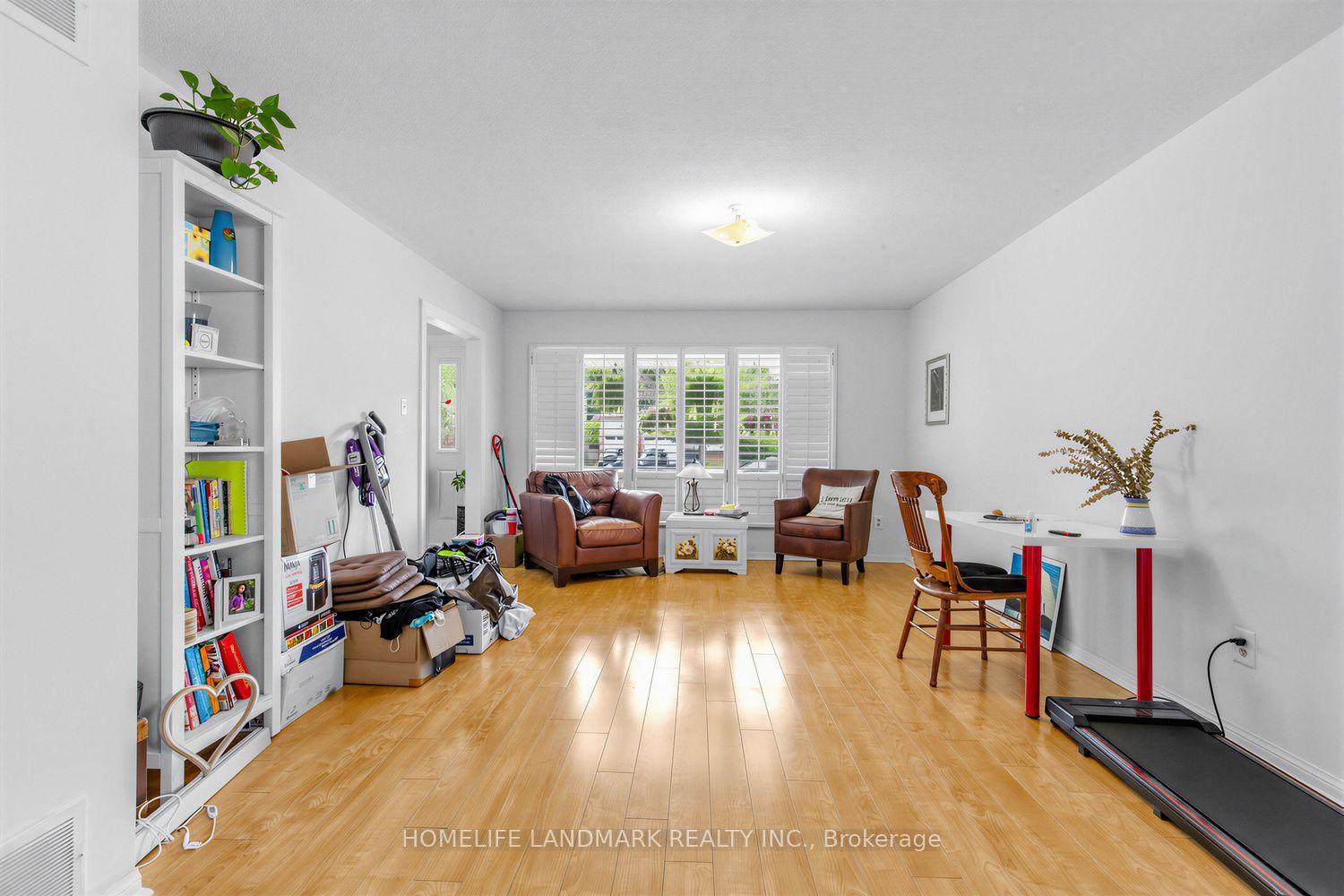 874 Sparrow Road Property Photo 9