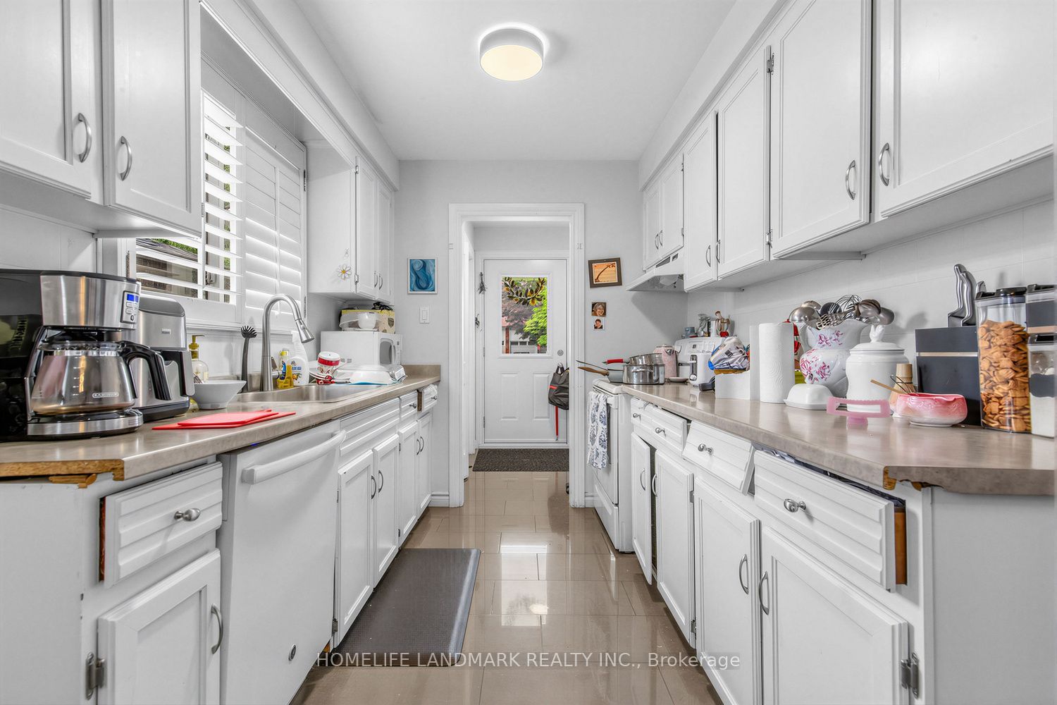 874 Sparrow Road Property Photo 10