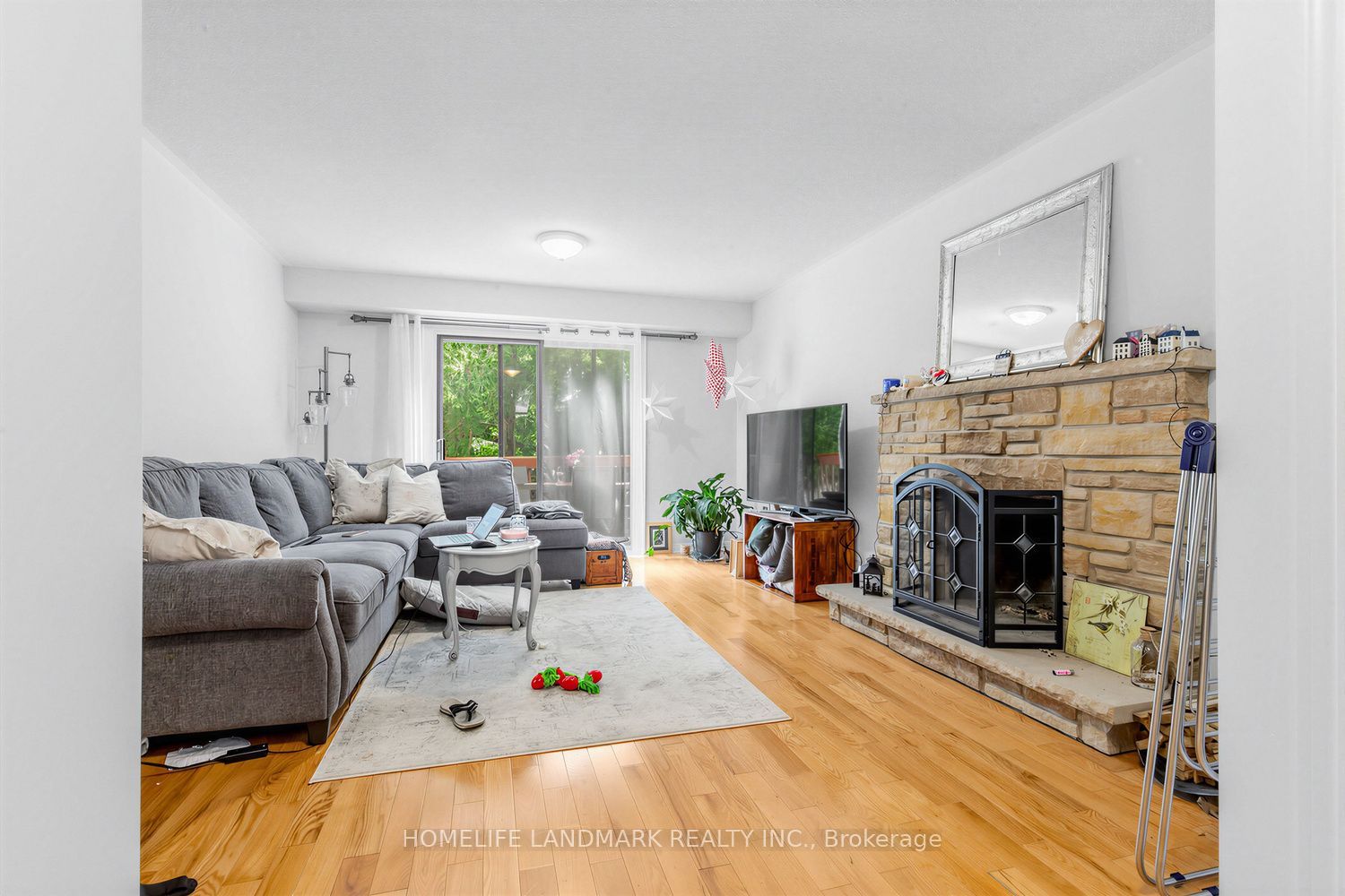 874 Sparrow Road Property Photo 14
