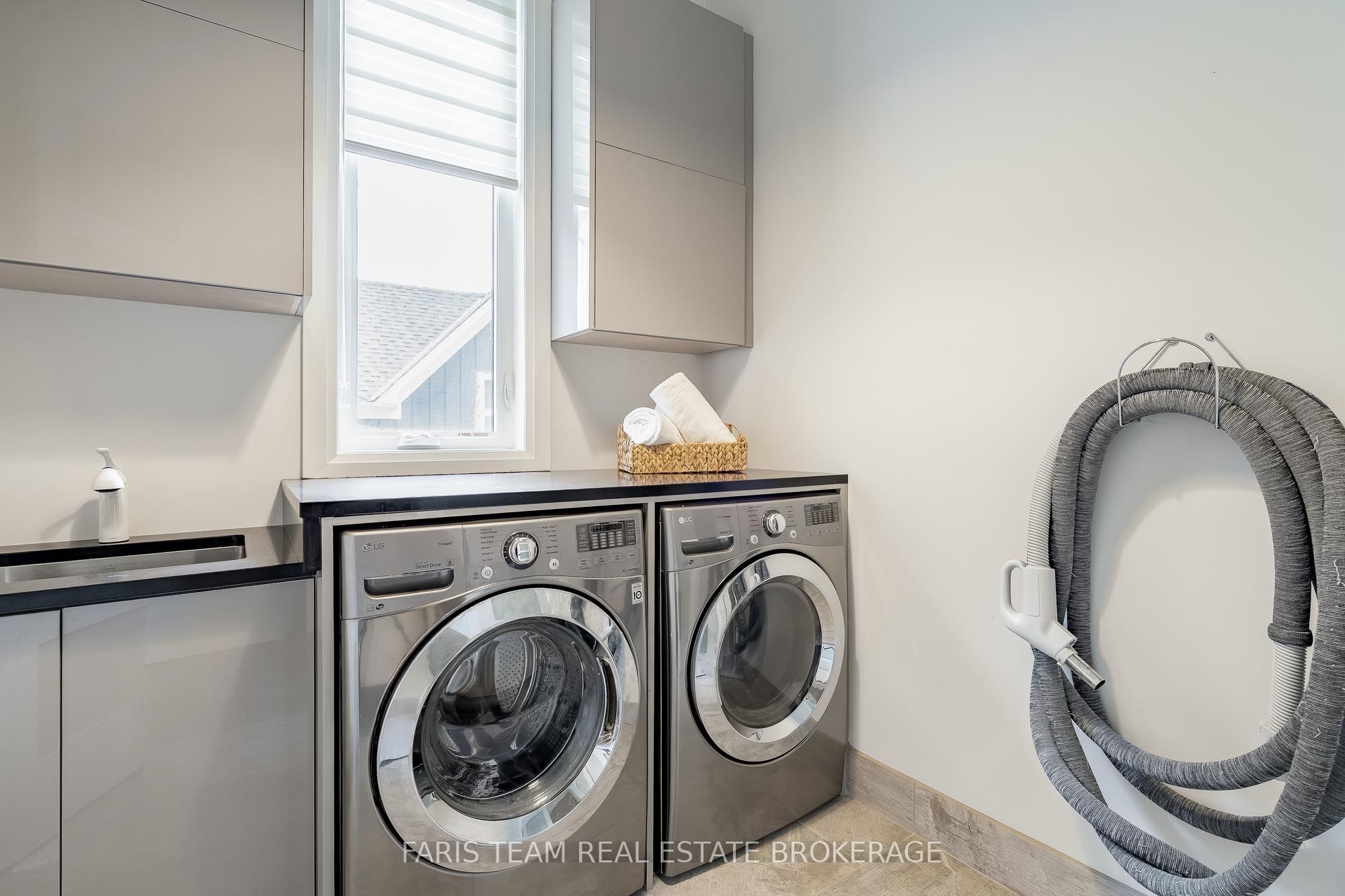1648 Roslyn Avenue Property Photo 29