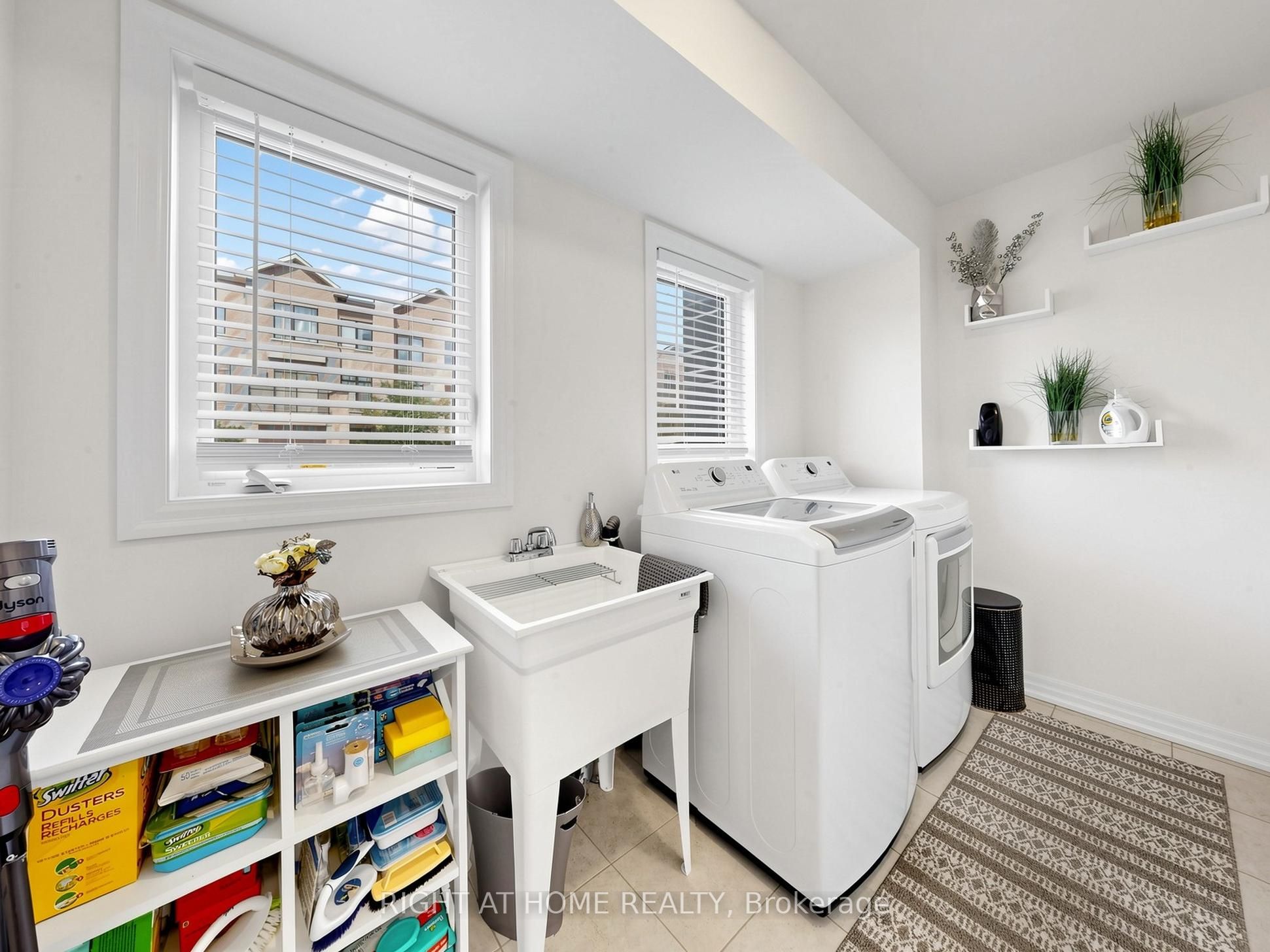 65 Allure Street Property Photo 14