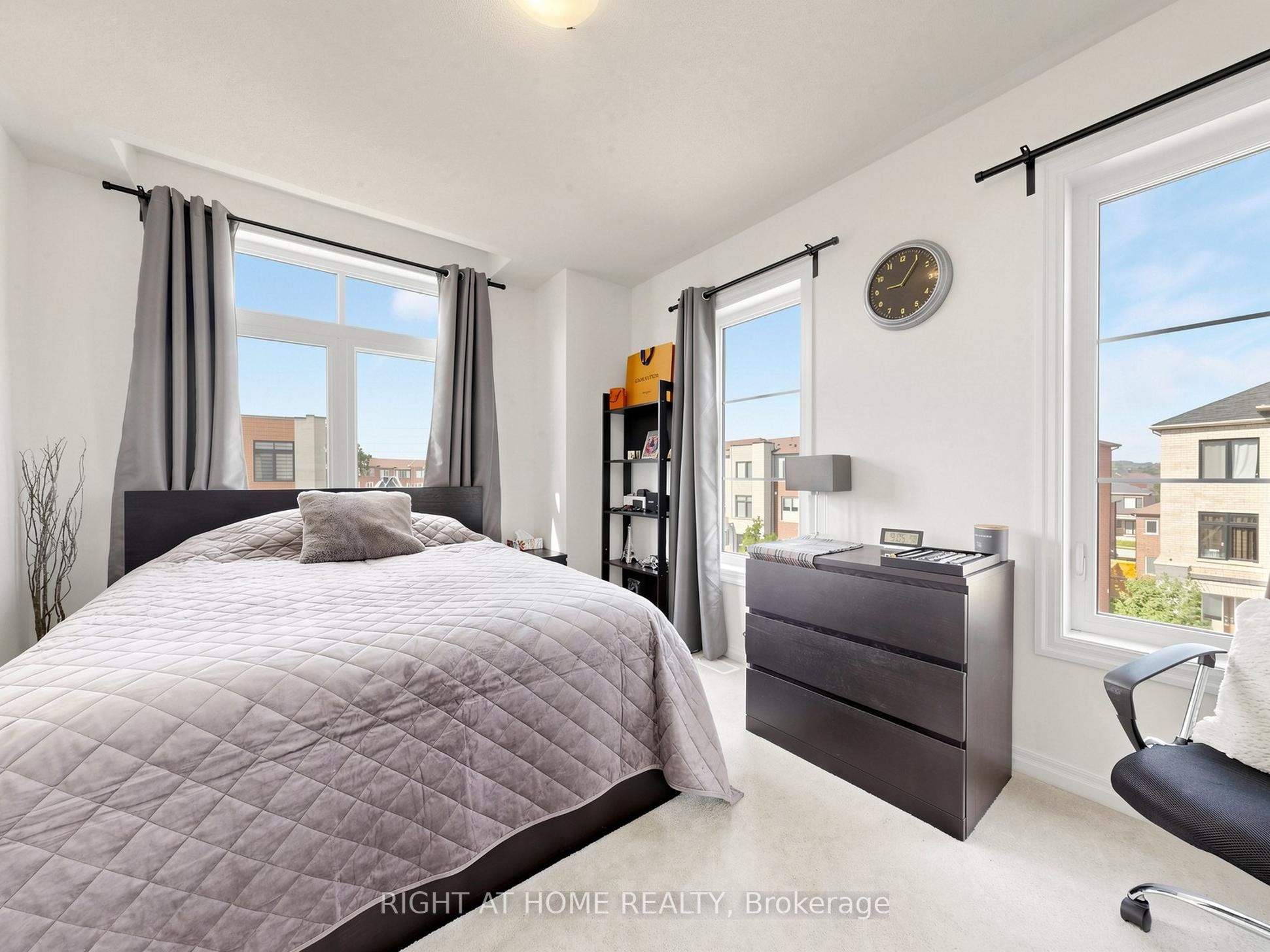 65 Allure Street Property Photo 18