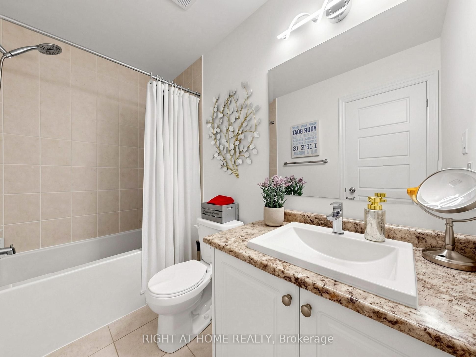65 Allure Street Property Photo 25