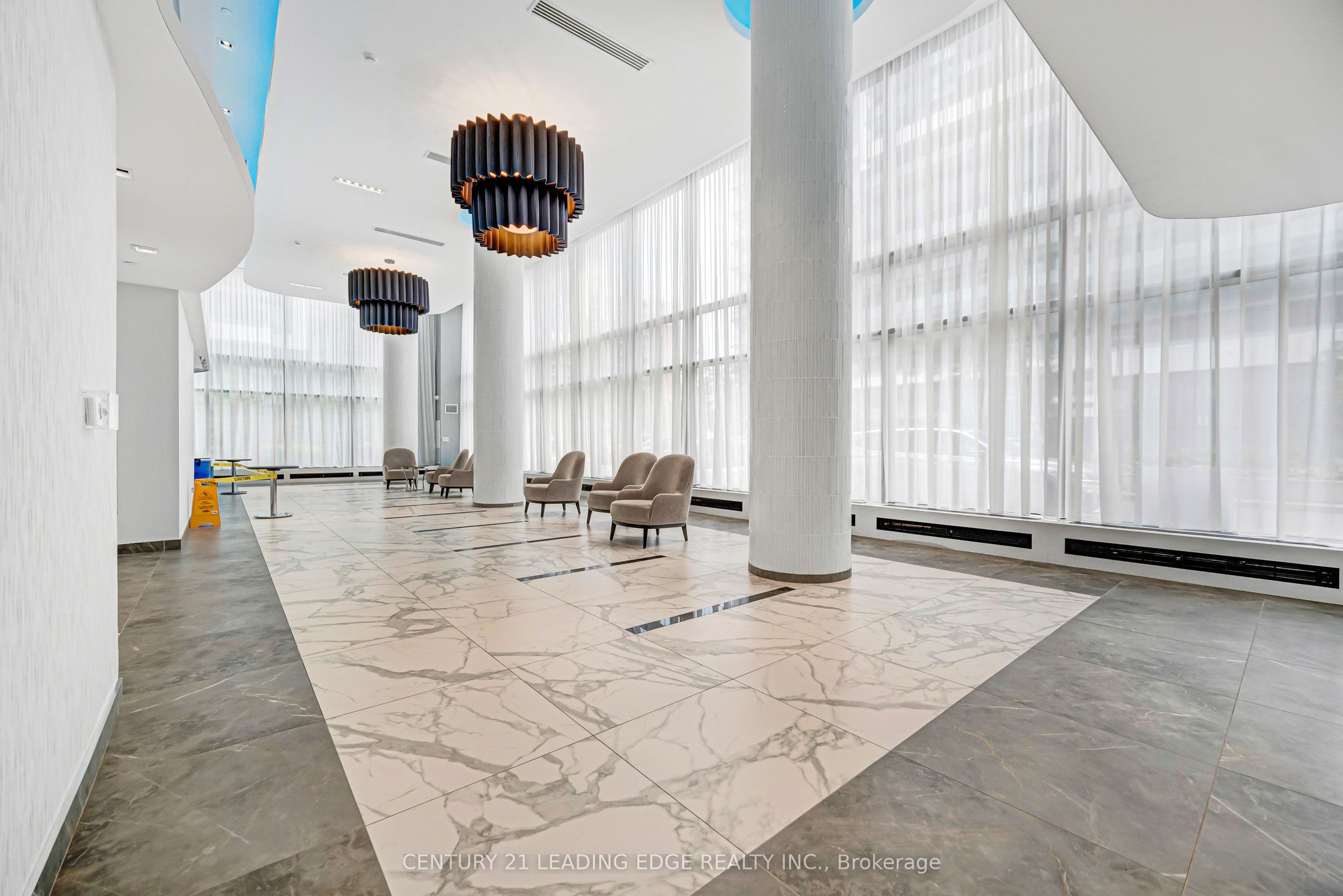 95 Oneida Crescent 707 Property Photo 2