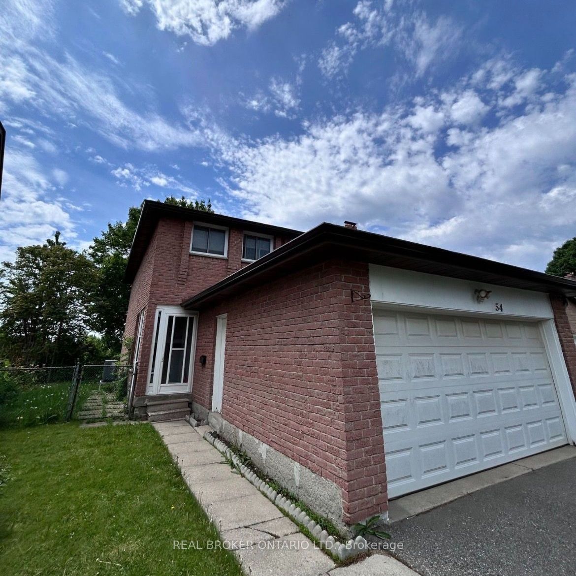 54 Tiffany Crescent Property Photo 2