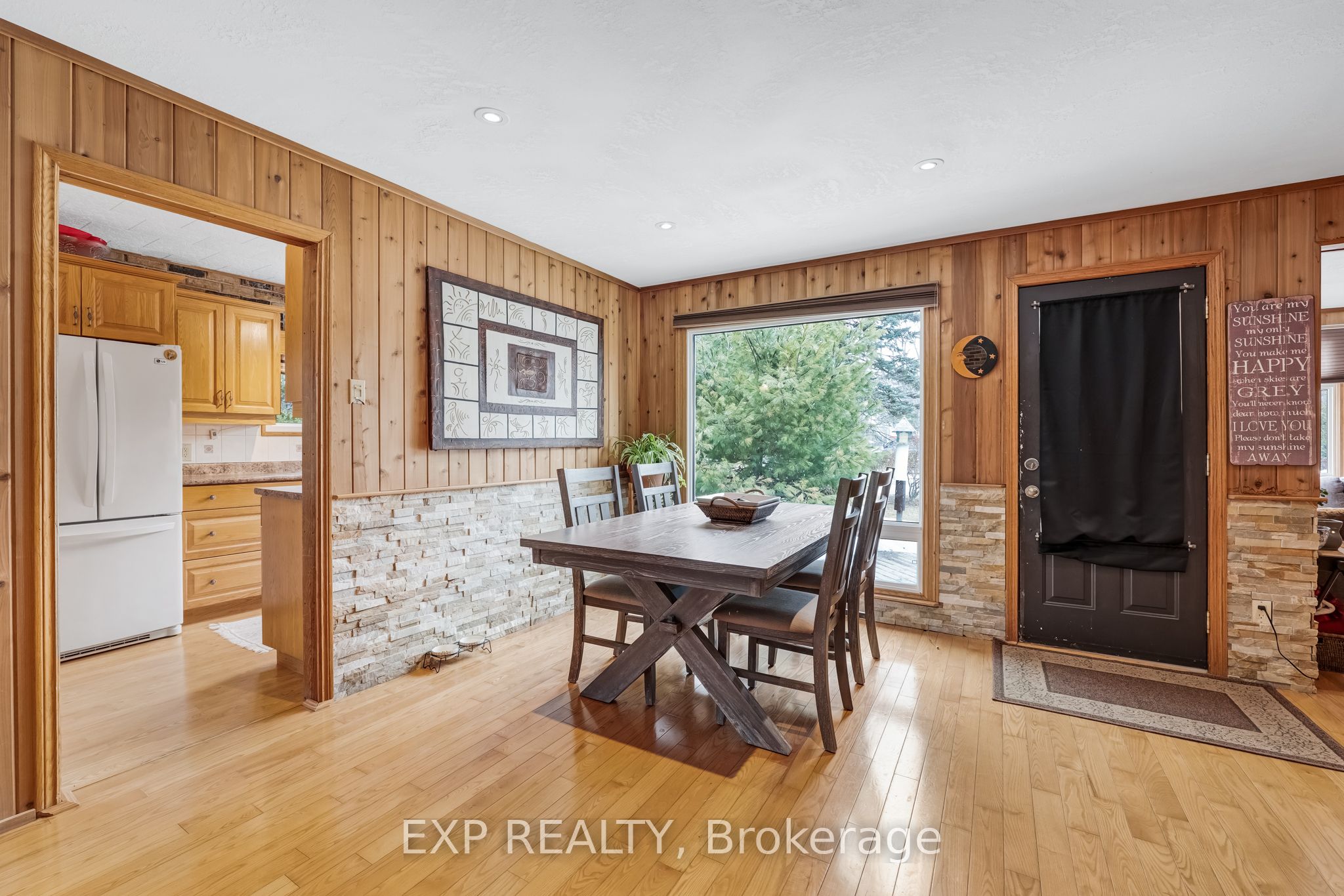 3909 Richview Road Property Photo 11