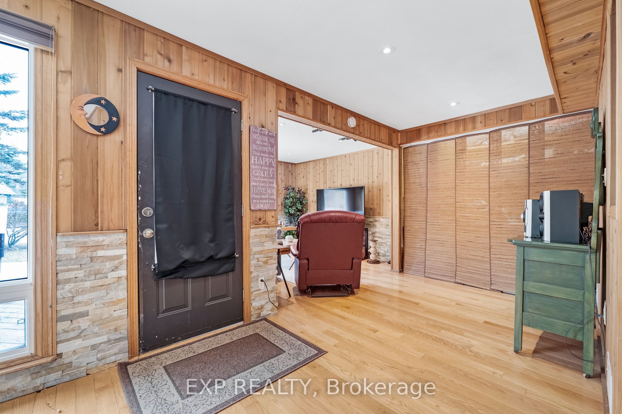 3909 Richview Road Property Photo 14