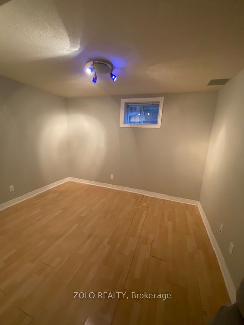 24 Coburn Crescent Property Photo 9