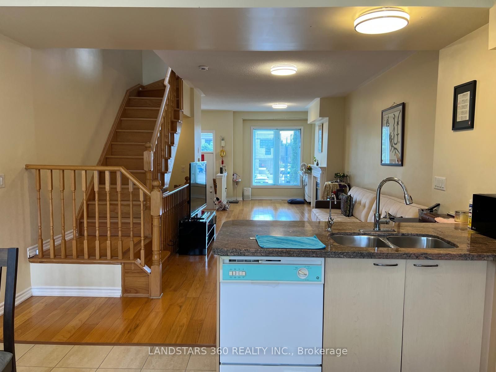9133 Bayview Avenue 82 Property Photo 13