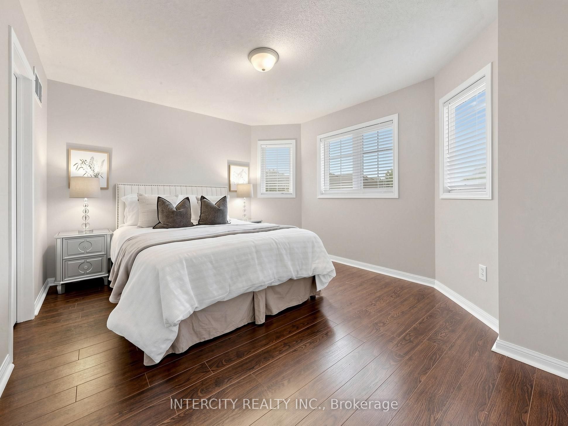 11 Charles Sturdy Road Property Photo 26