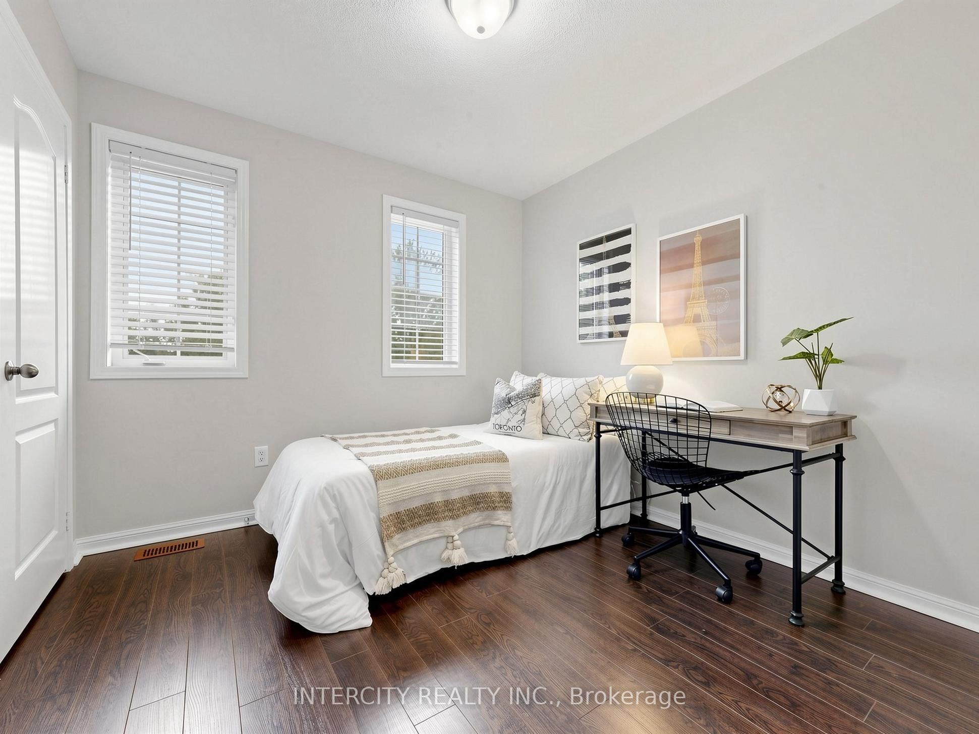 11 Charles Sturdy Road Property Photo 34