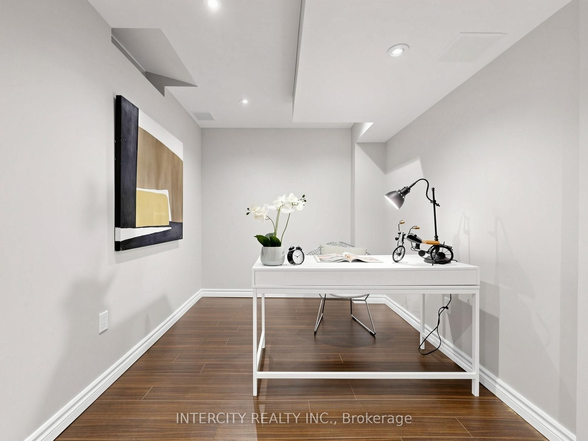 11 Charles Sturdy Road Property Photo 42