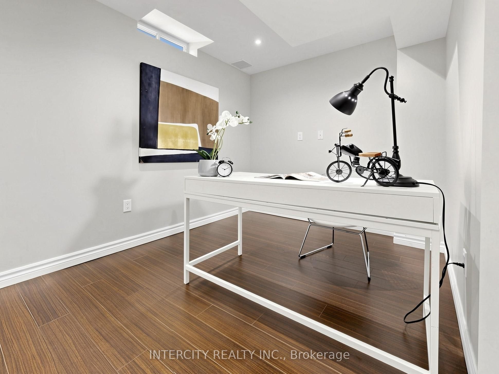 11 Charles Sturdy Road Property Photo 43