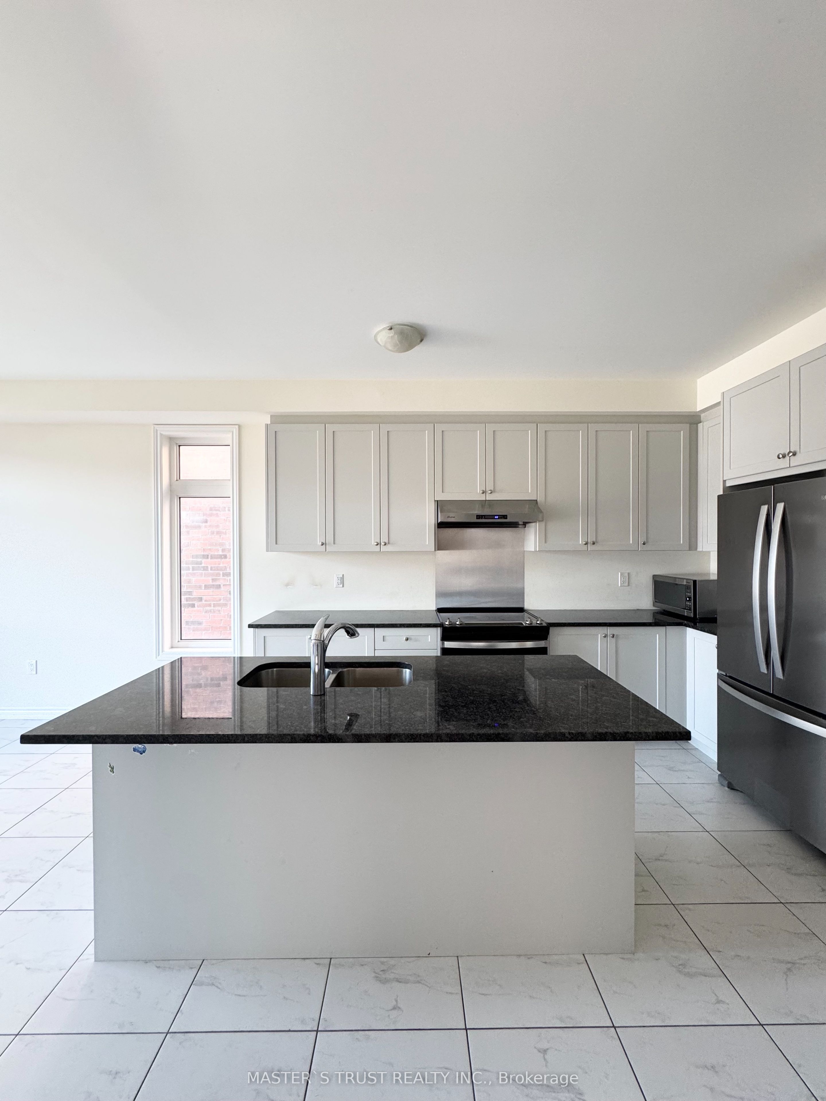 78 Kentledge Avenue Property Photo 3