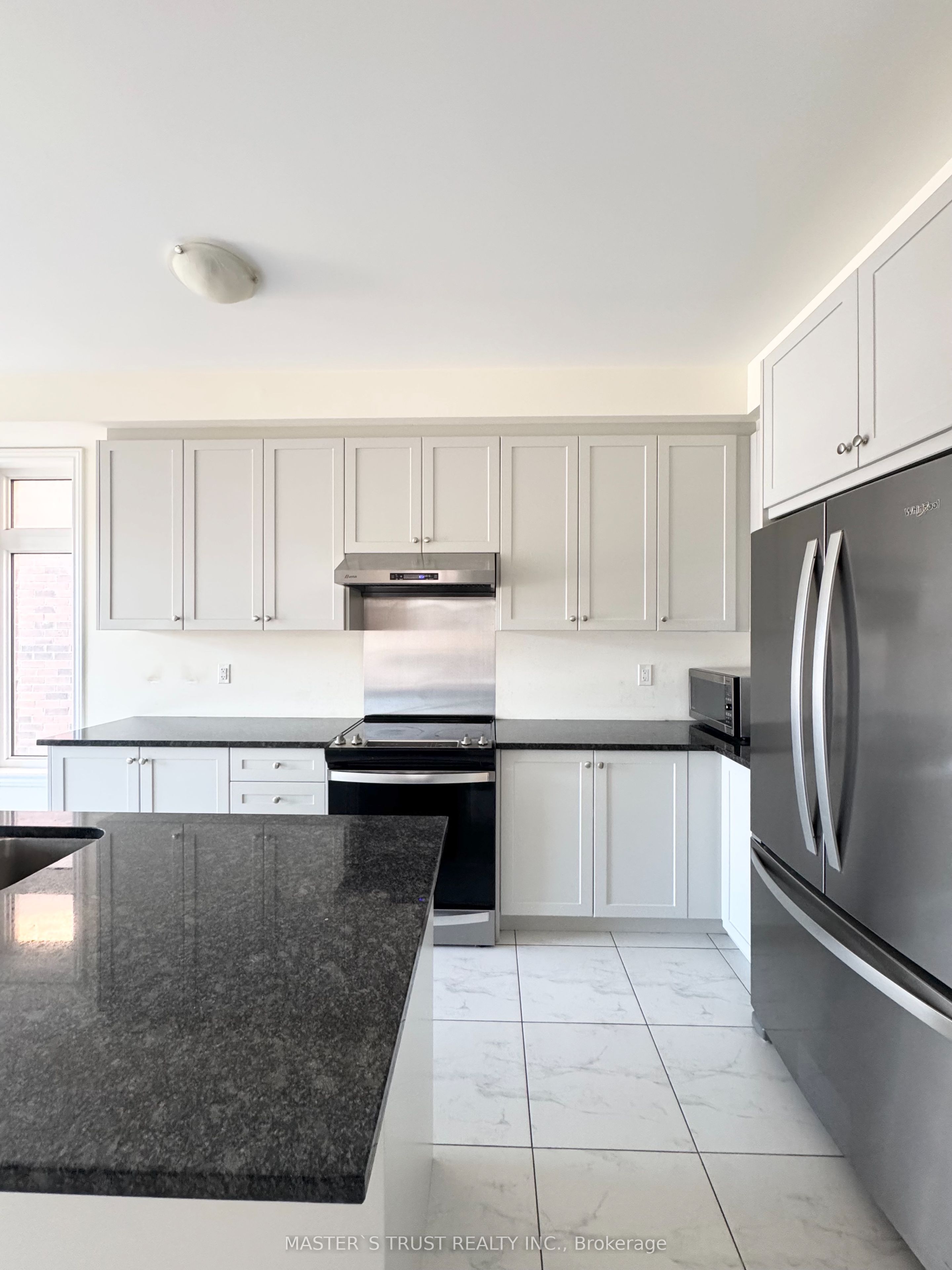 78 Kentledge Avenue Property Photo 4