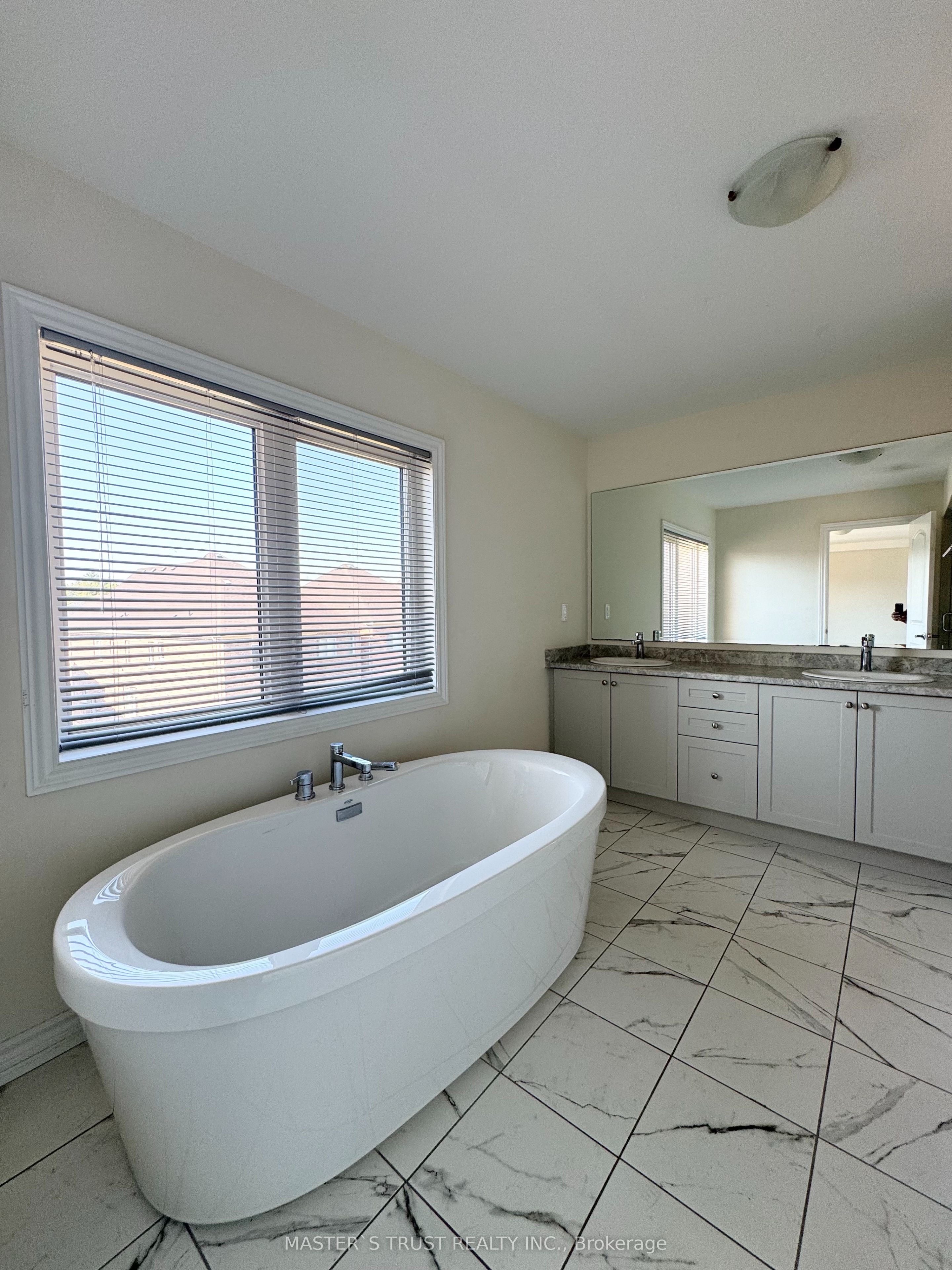 78 Kentledge Avenue Property Photo 18