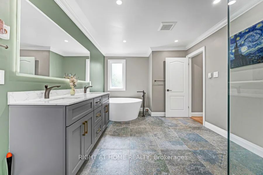 35 Harmony Hill Crescent Property Photo 30