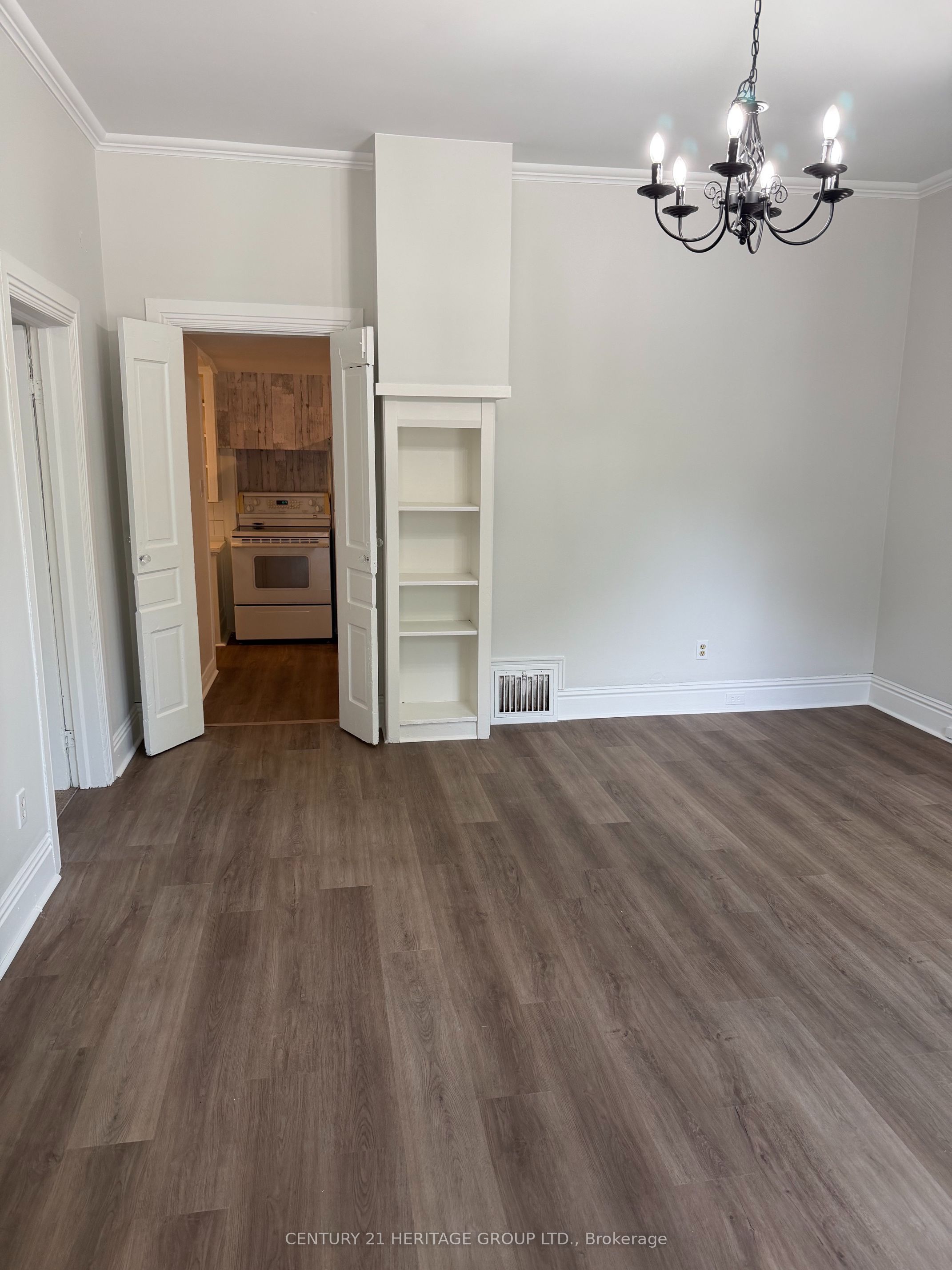 349 Eagle Street Property Photo 6