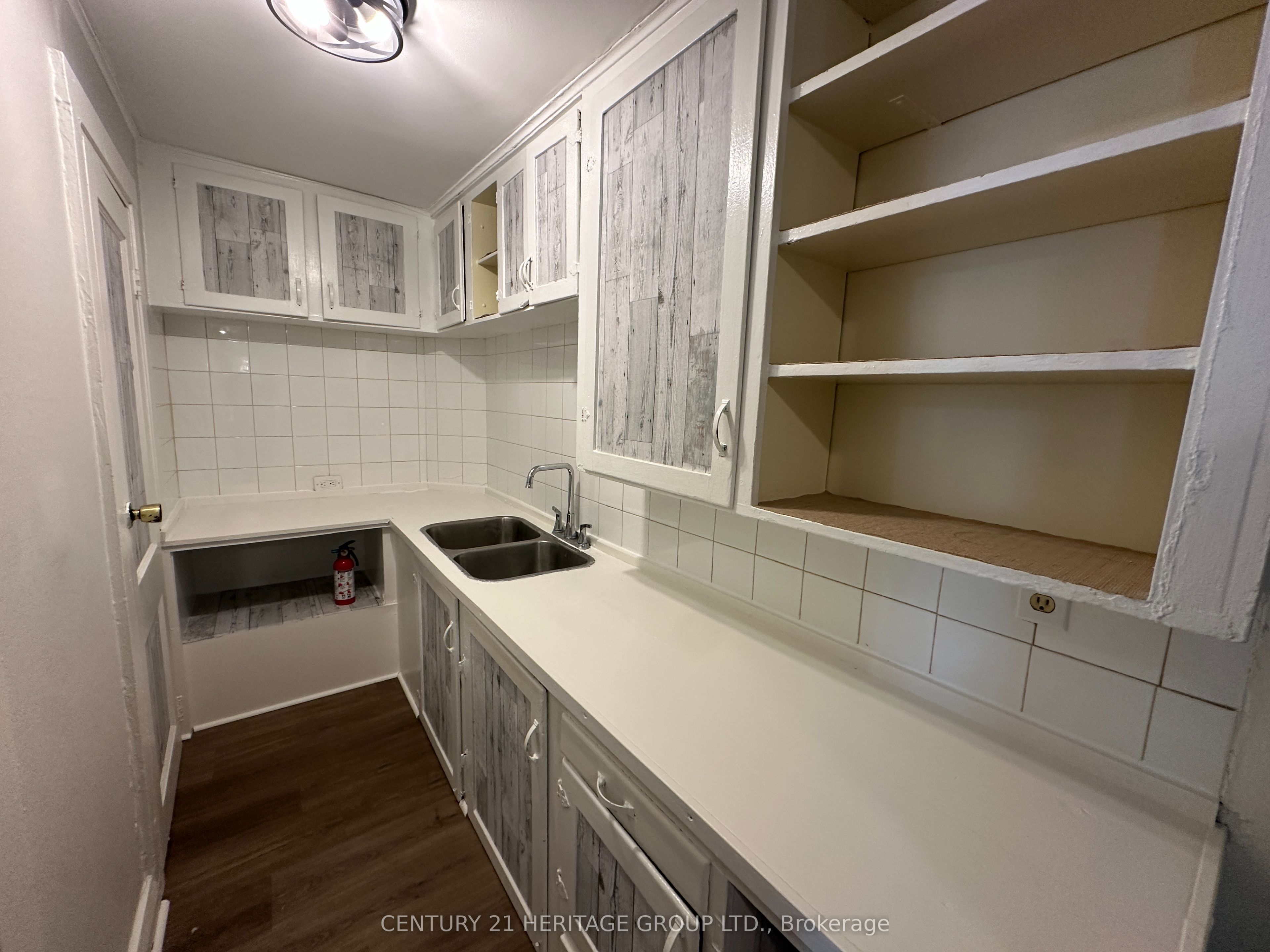 349 Eagle Street Property Photo 8