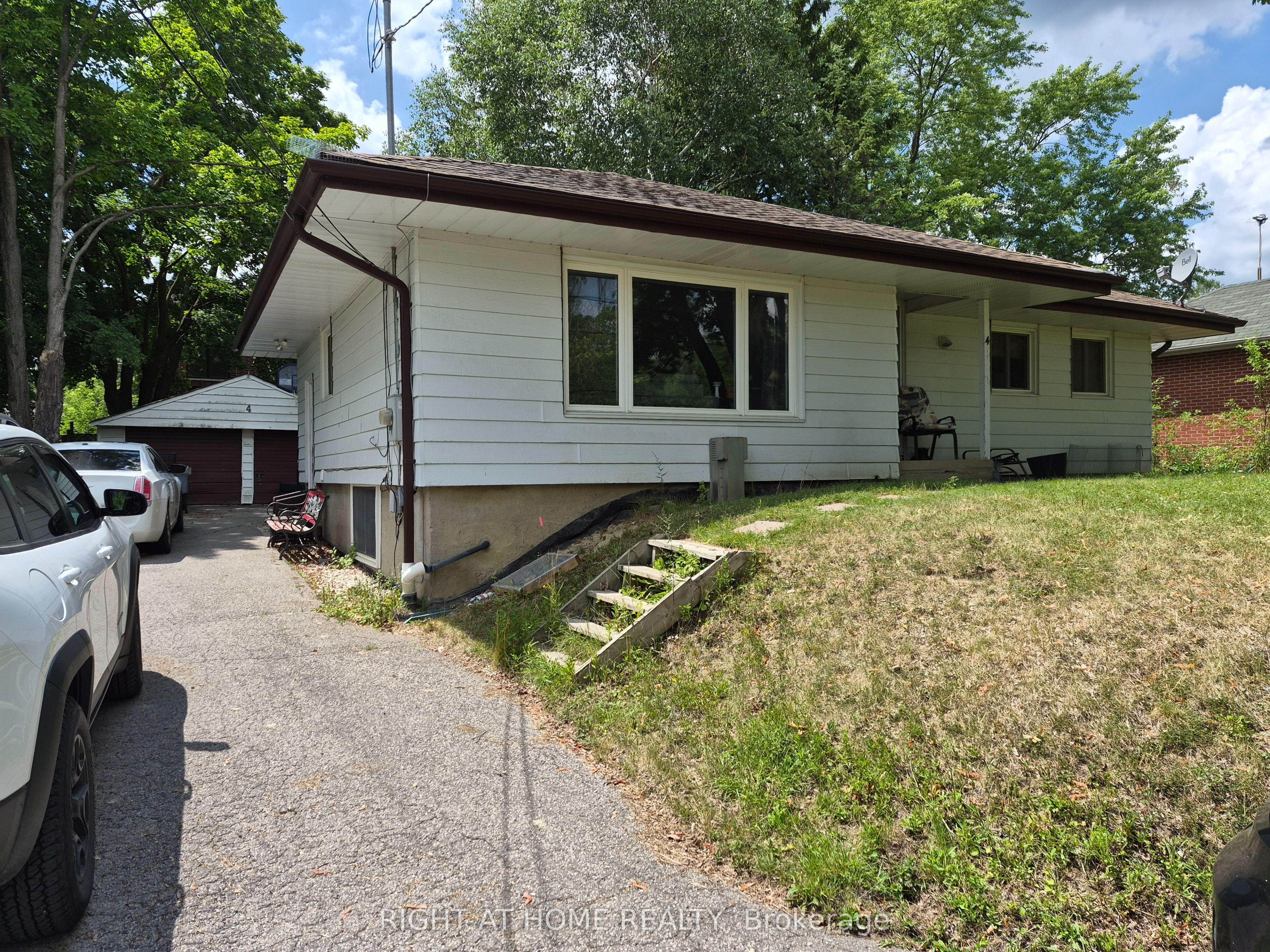 4 Wendy Way Property Photo 1