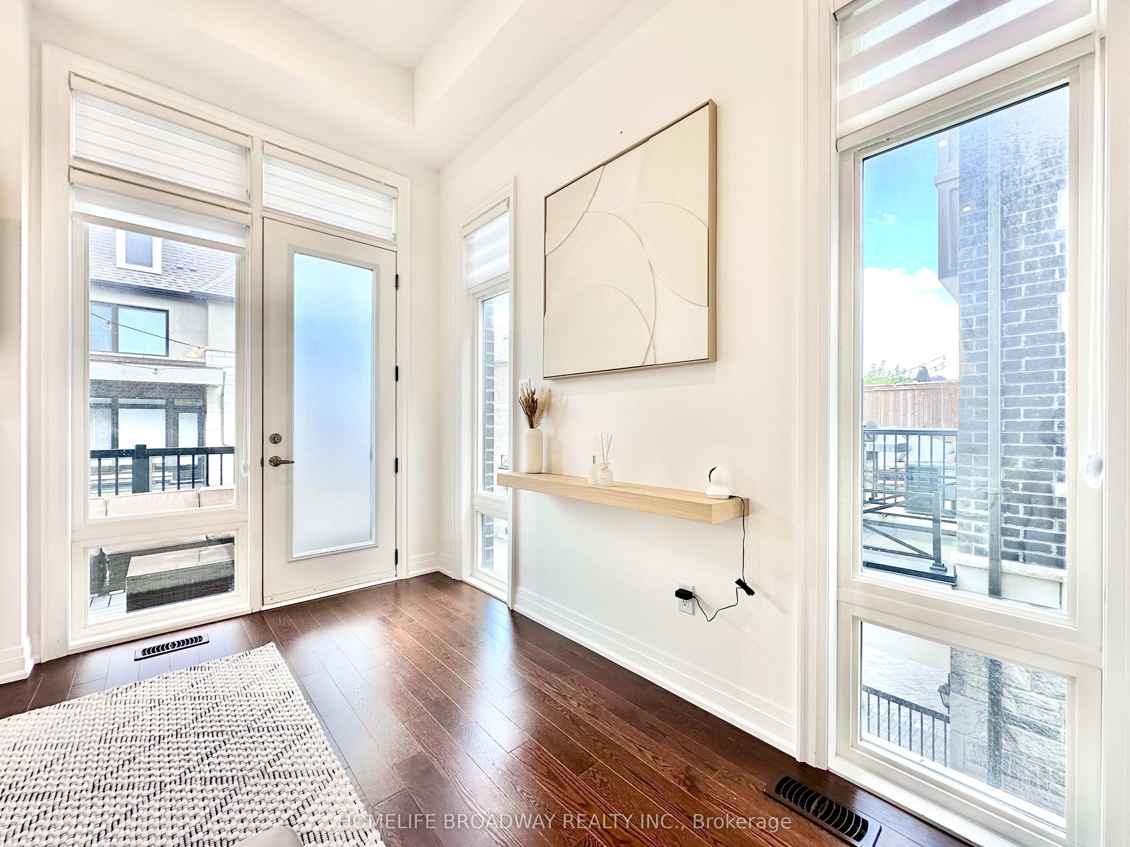 300 King Road Property Photo 13