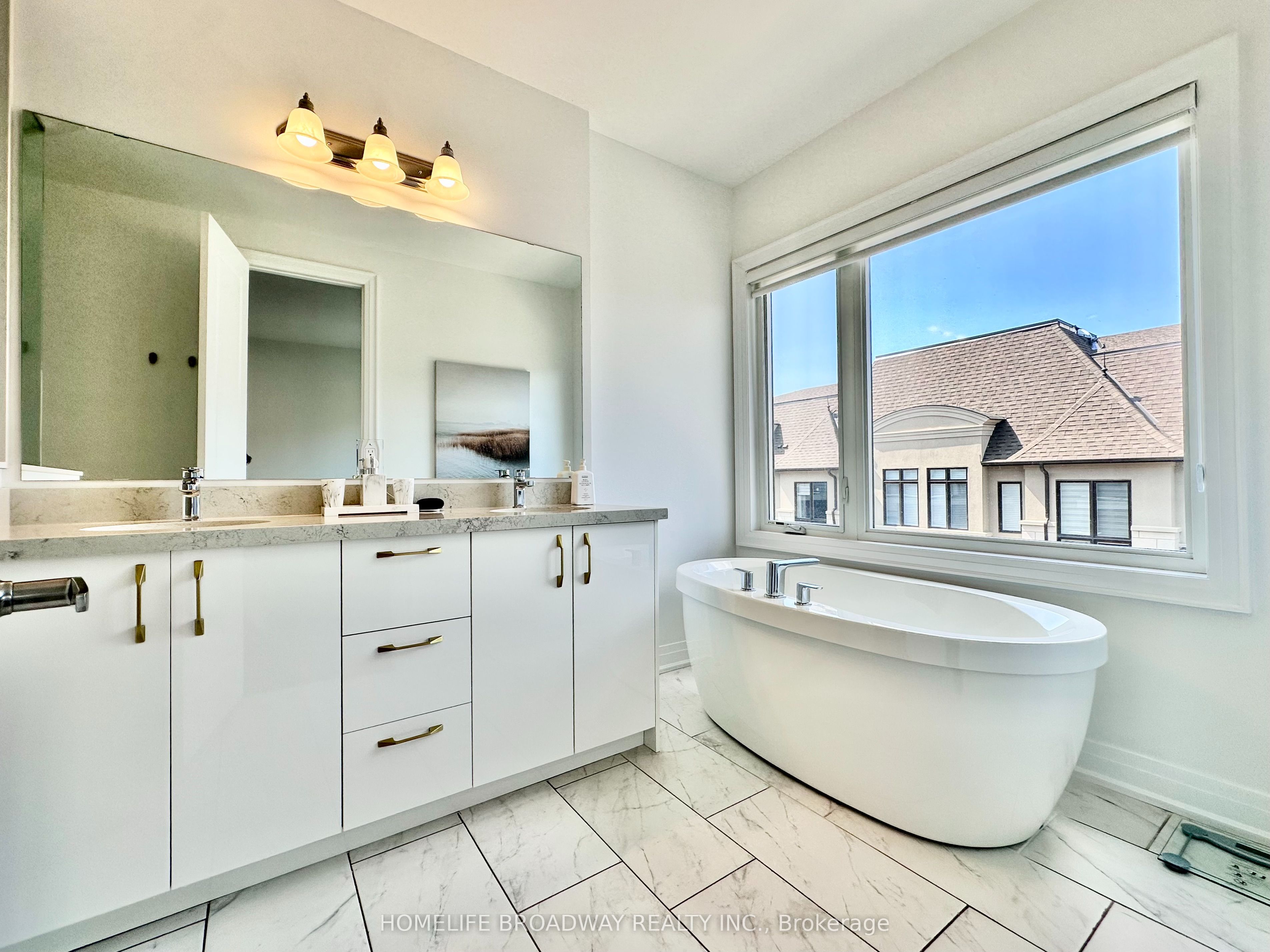 300 King Road Property Photo 27