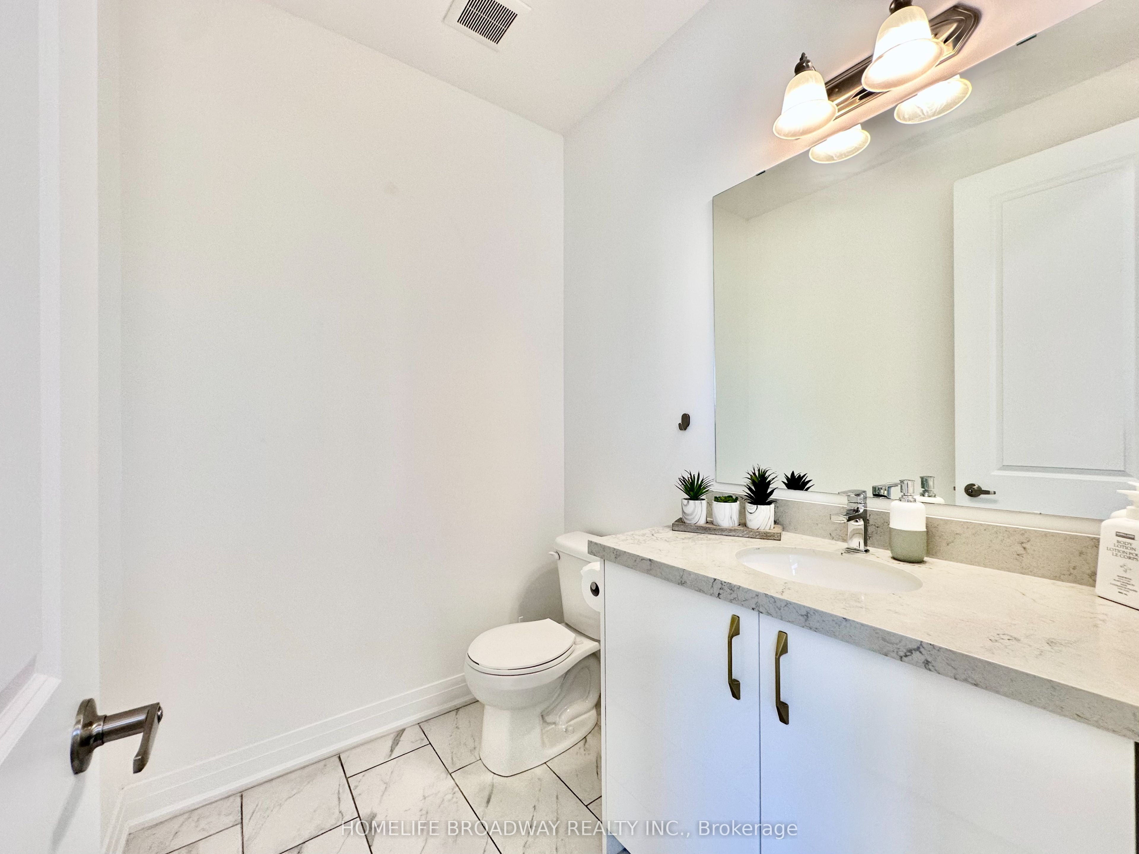 300 King Road Property Photo 43
