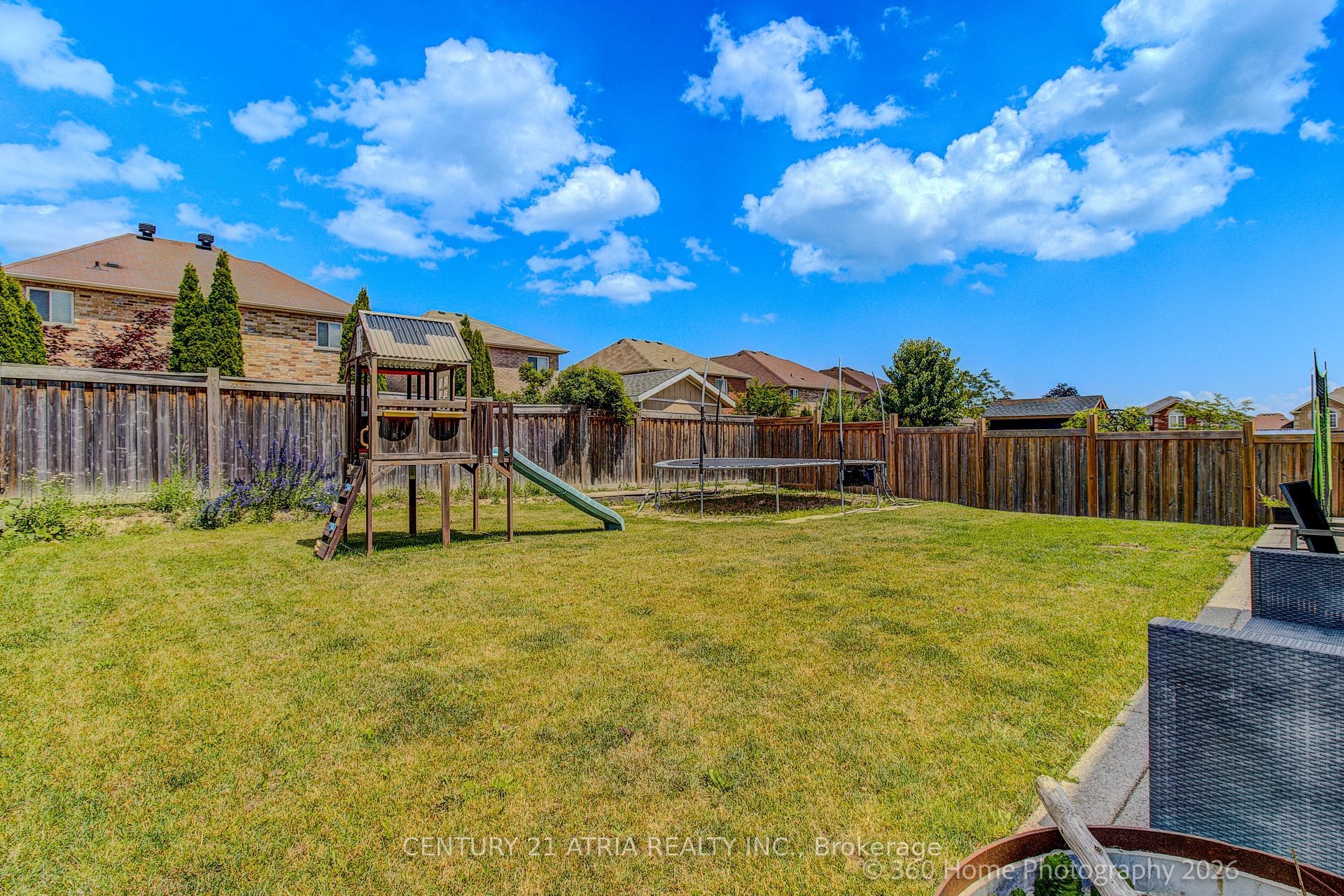 1386 Sheldon Street Property Photo 24