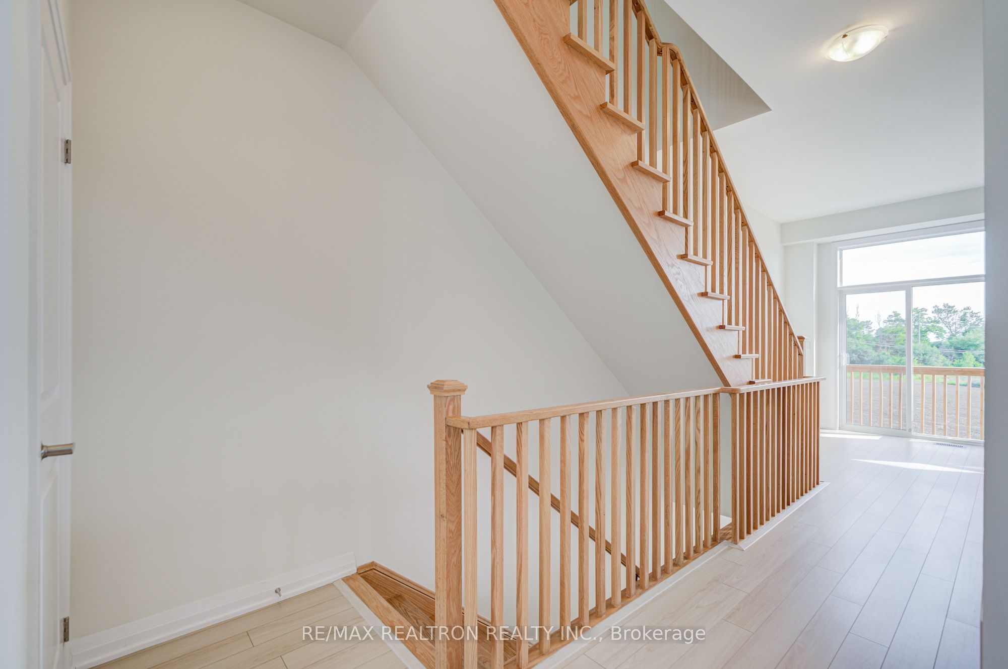 31 Millman Lane Property Photo 5