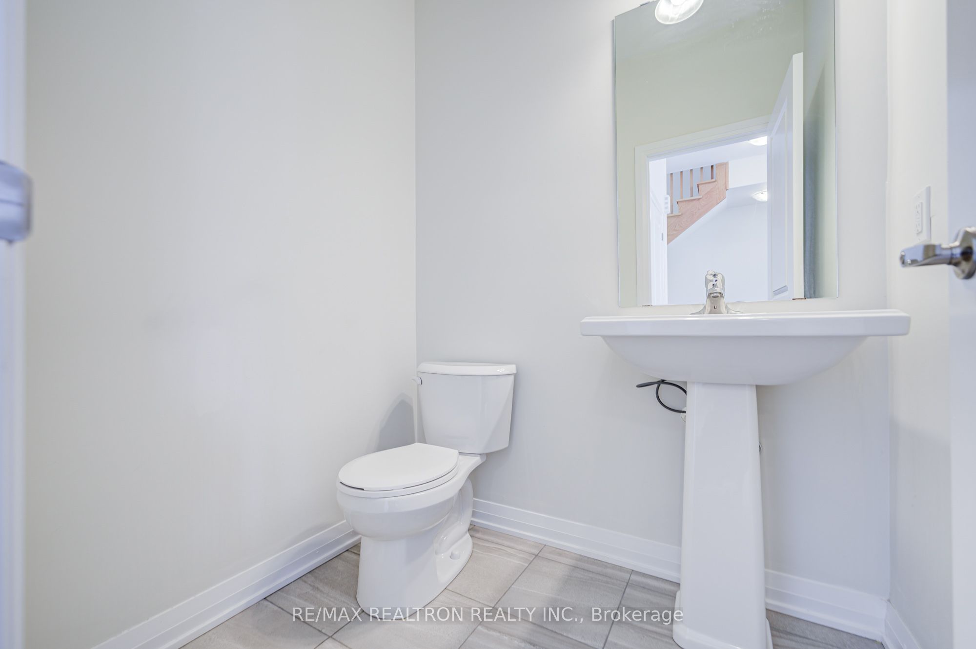 31 Millman Lane Property Photo 9
