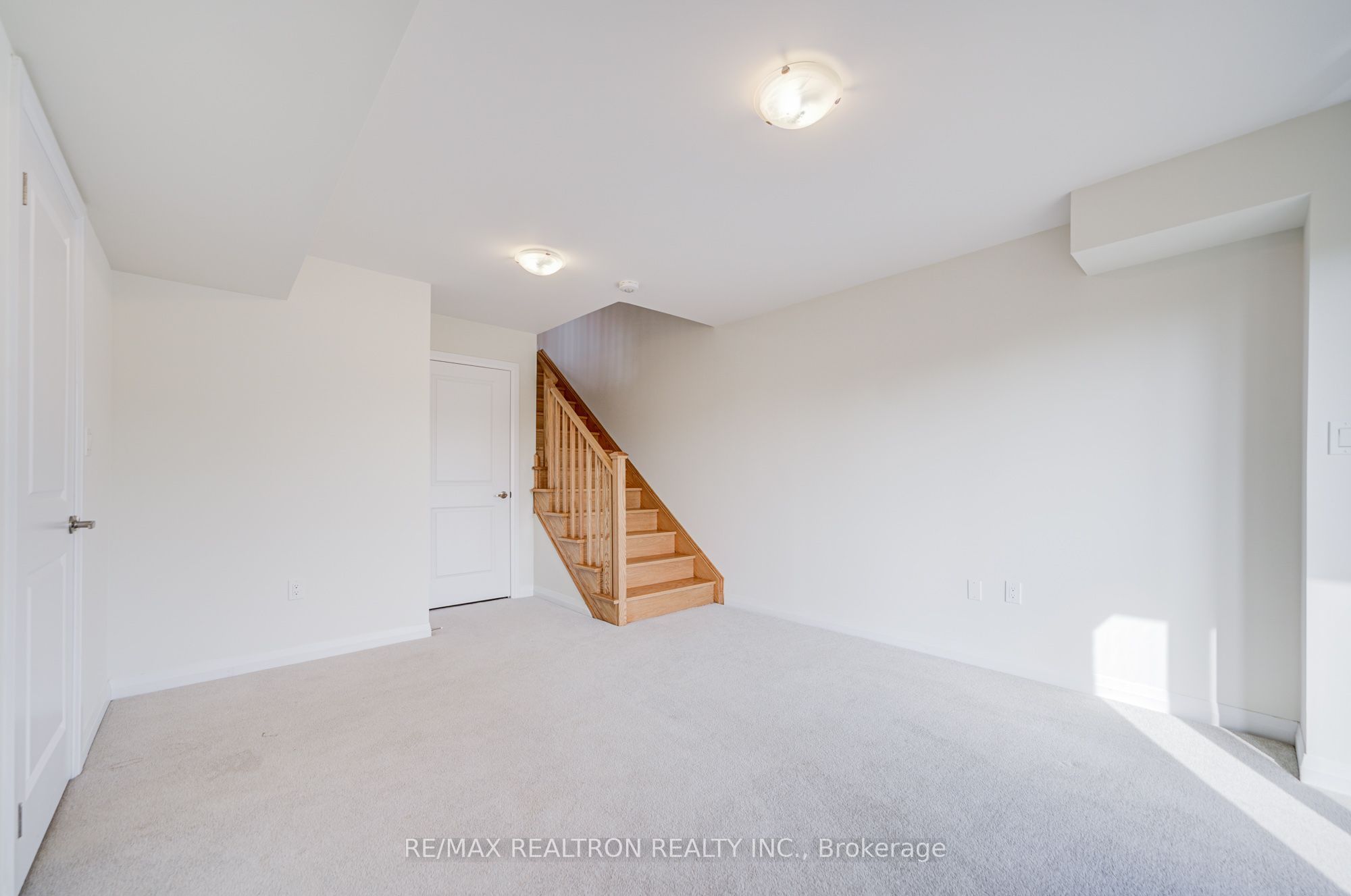 31 Millman Lane Property Photo 40