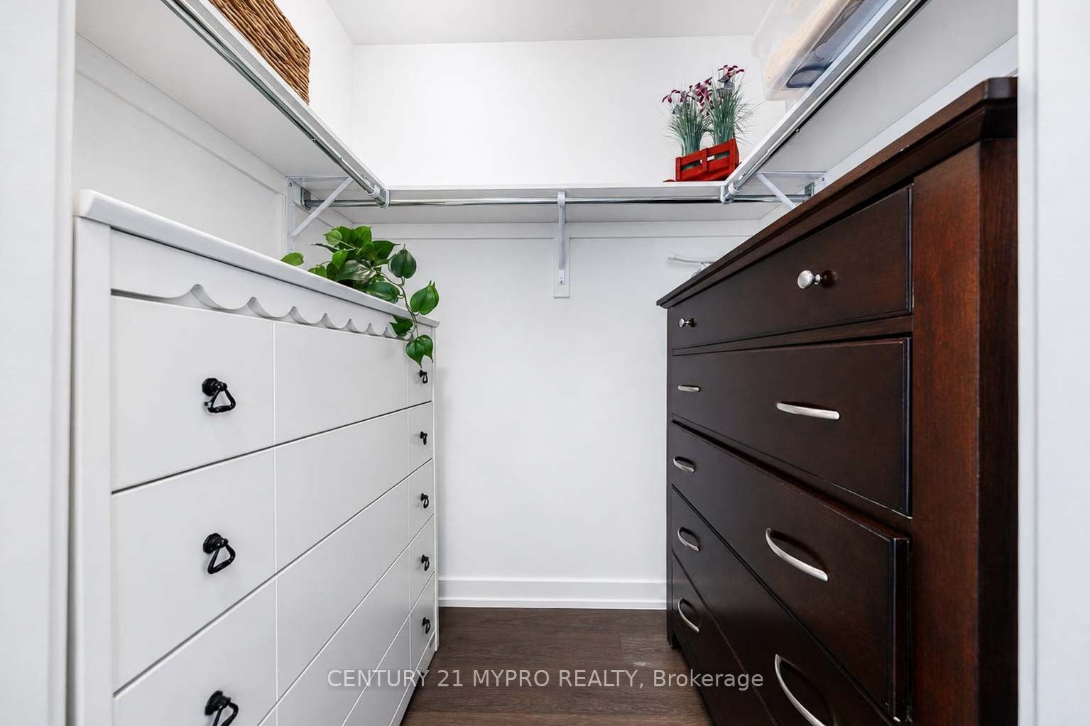 555 William Graham Drive 320 Property Photo 16