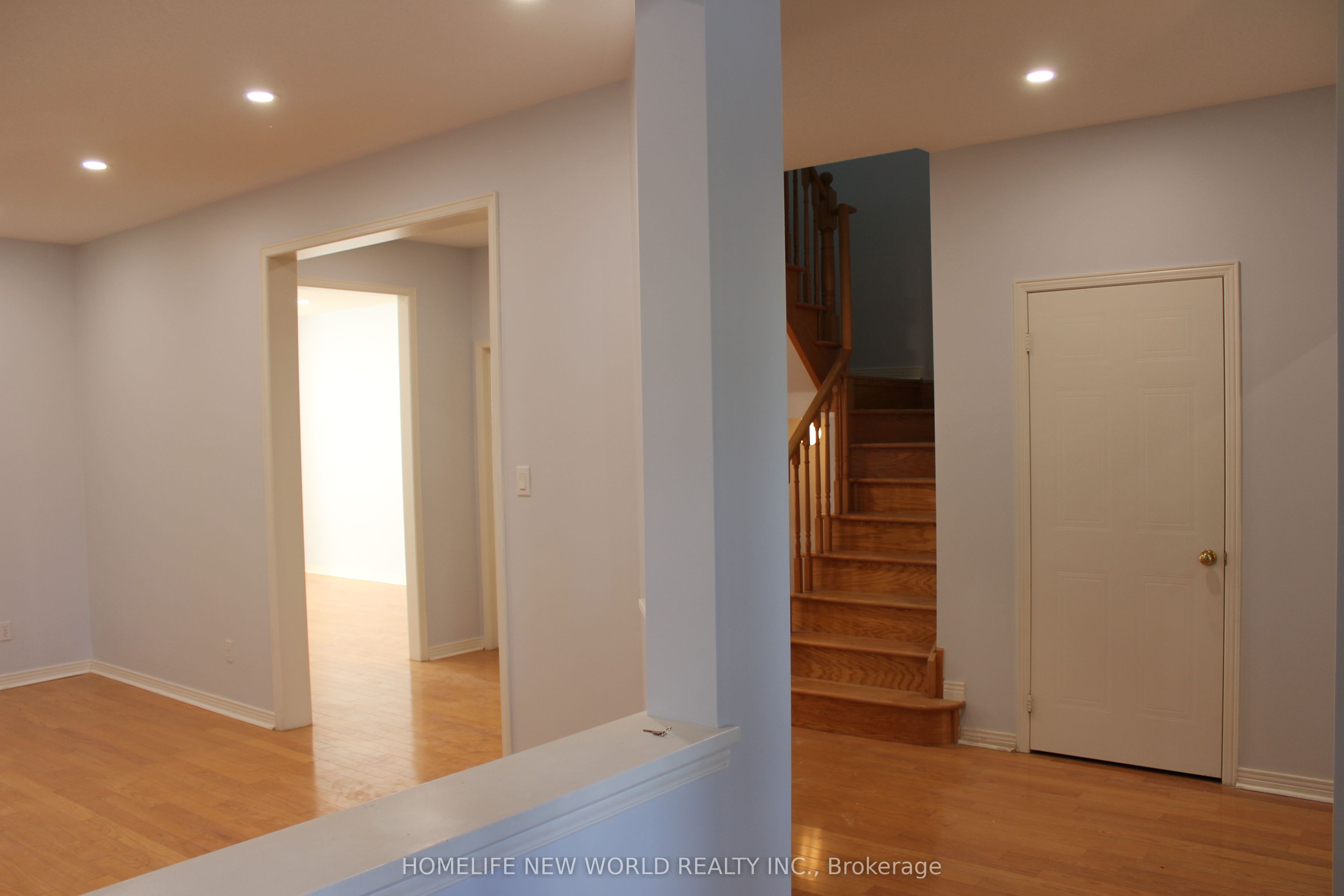31 Barkwood Hollow Property Photo 4