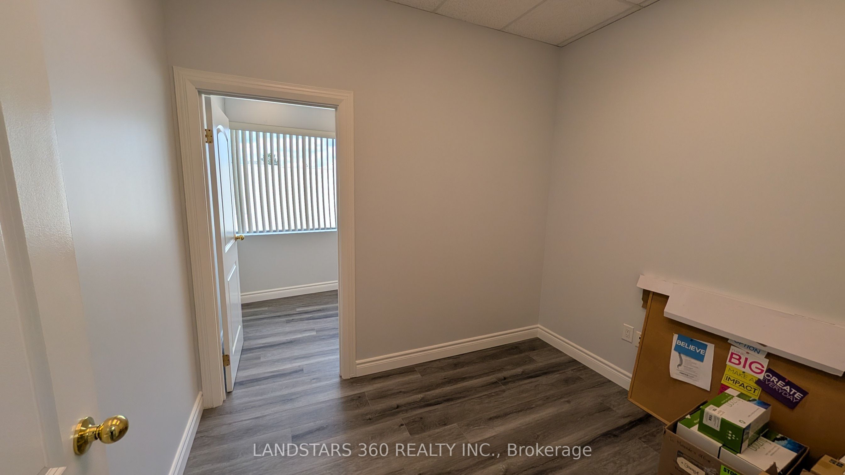9140 Leslie Street 211-212 Property Photo 14