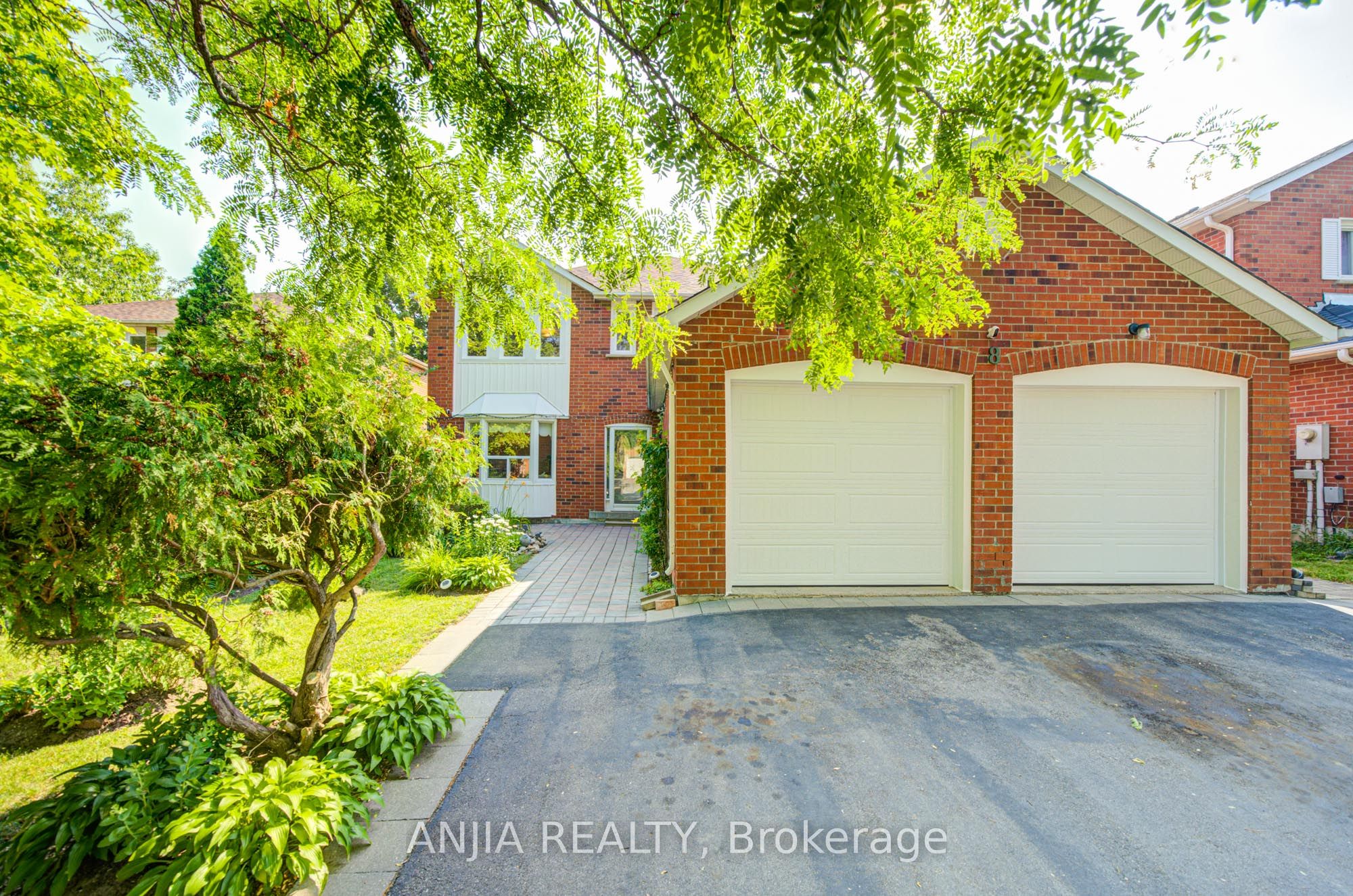 8 Brooklyn Crescent Property Photo 1