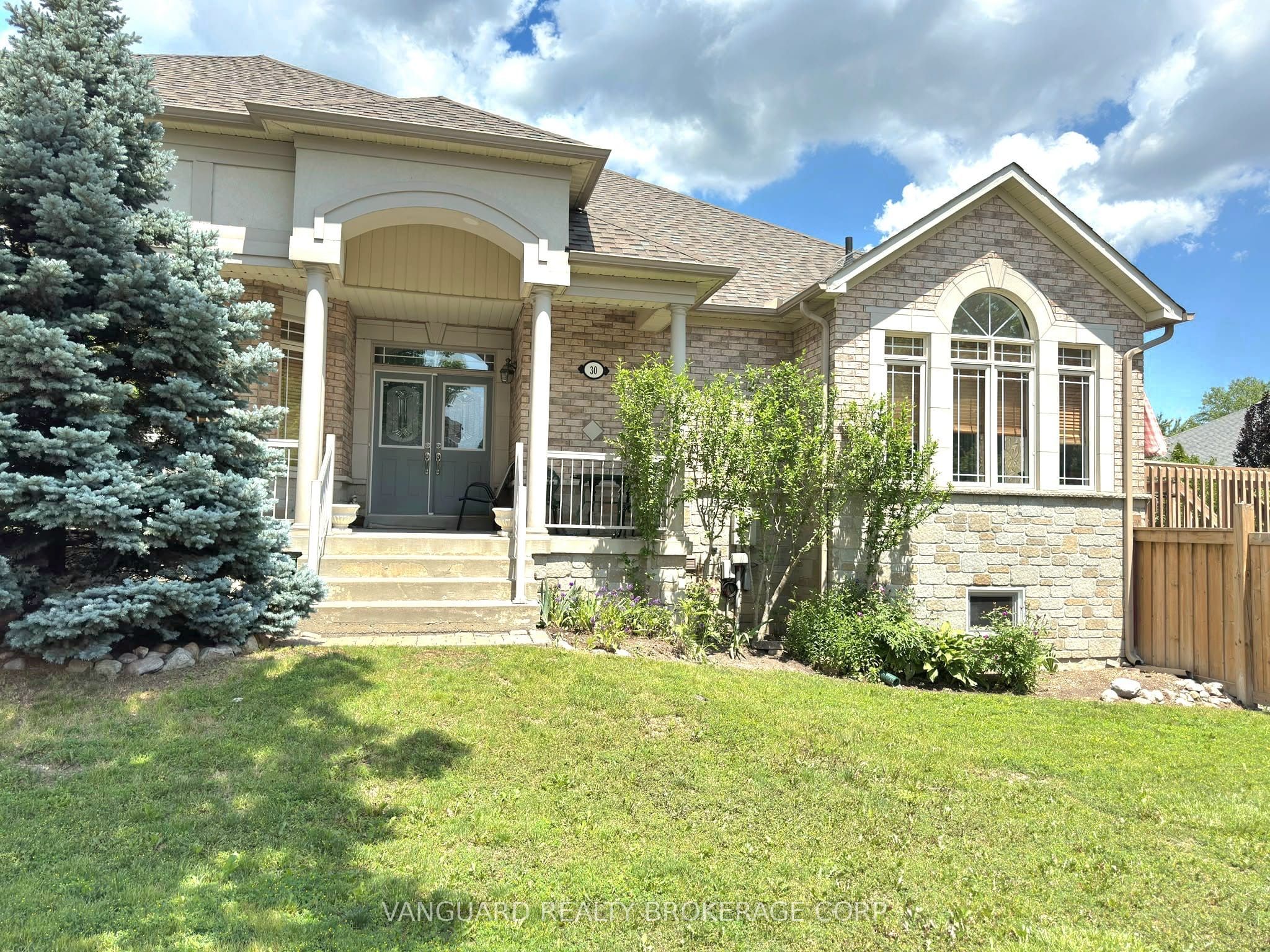 30 Noah Crescent Property Photo 1