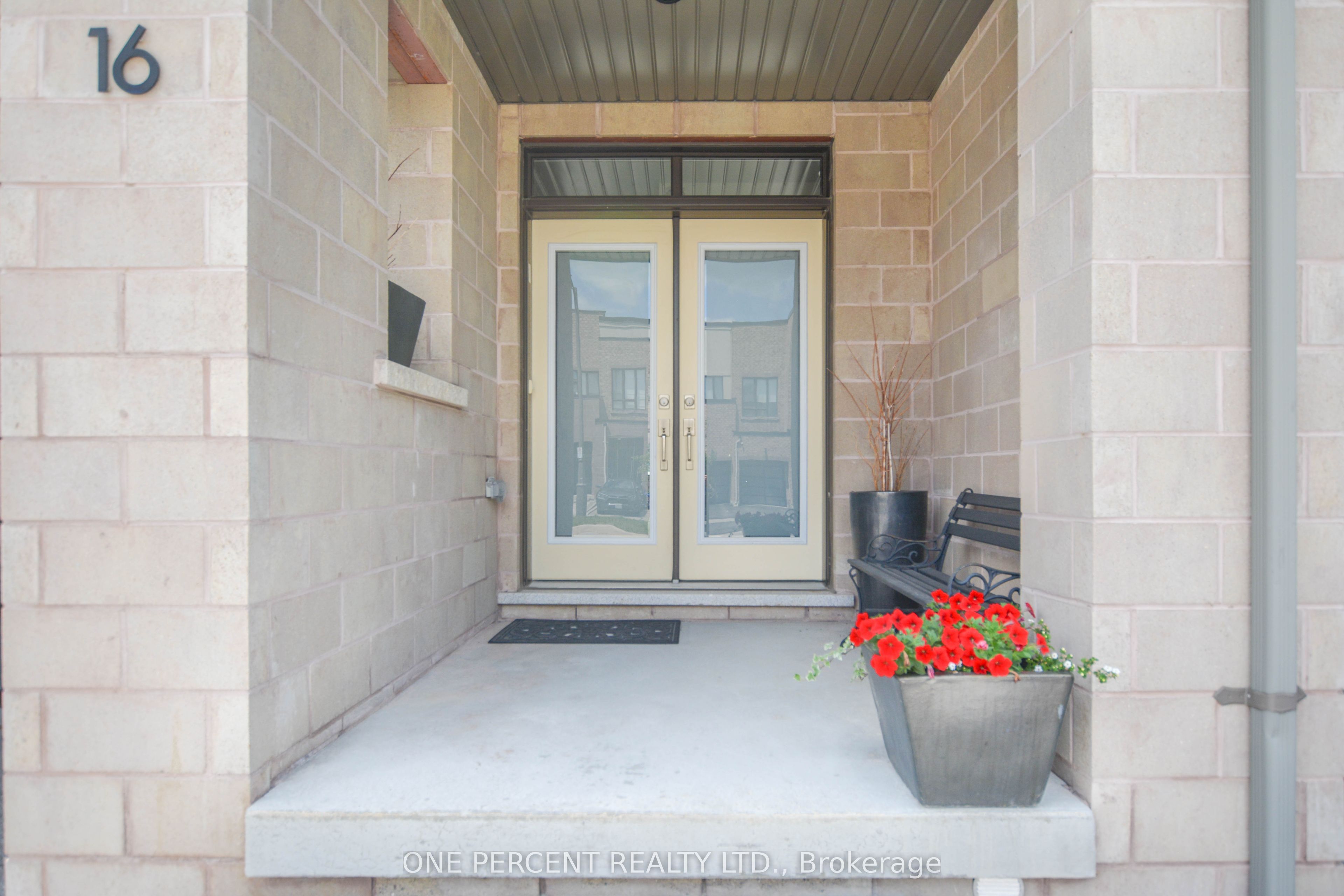 16 Denarius Crescent Property Photo 2