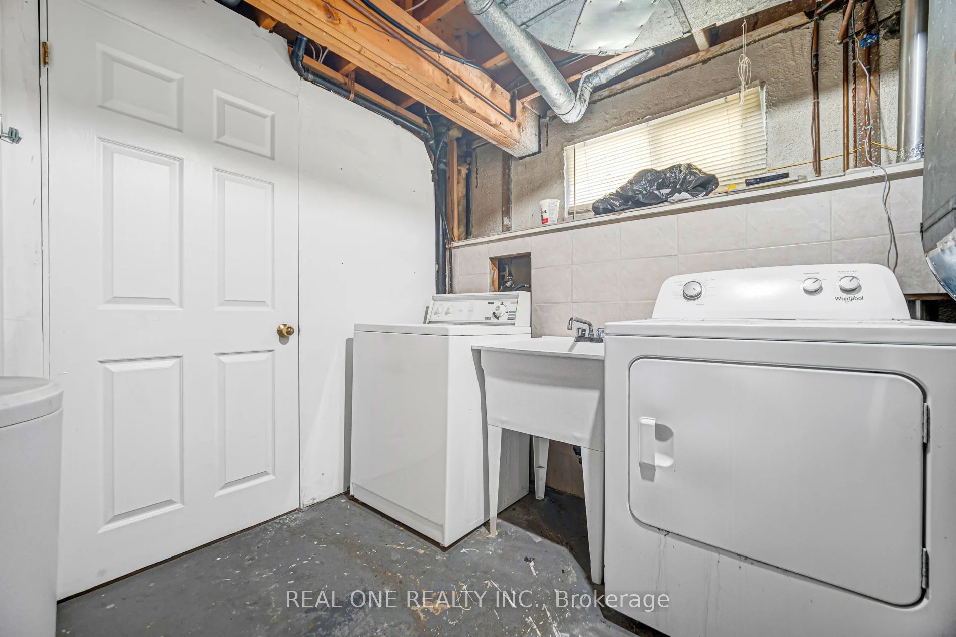 52 Devins Drive Property Photo 22