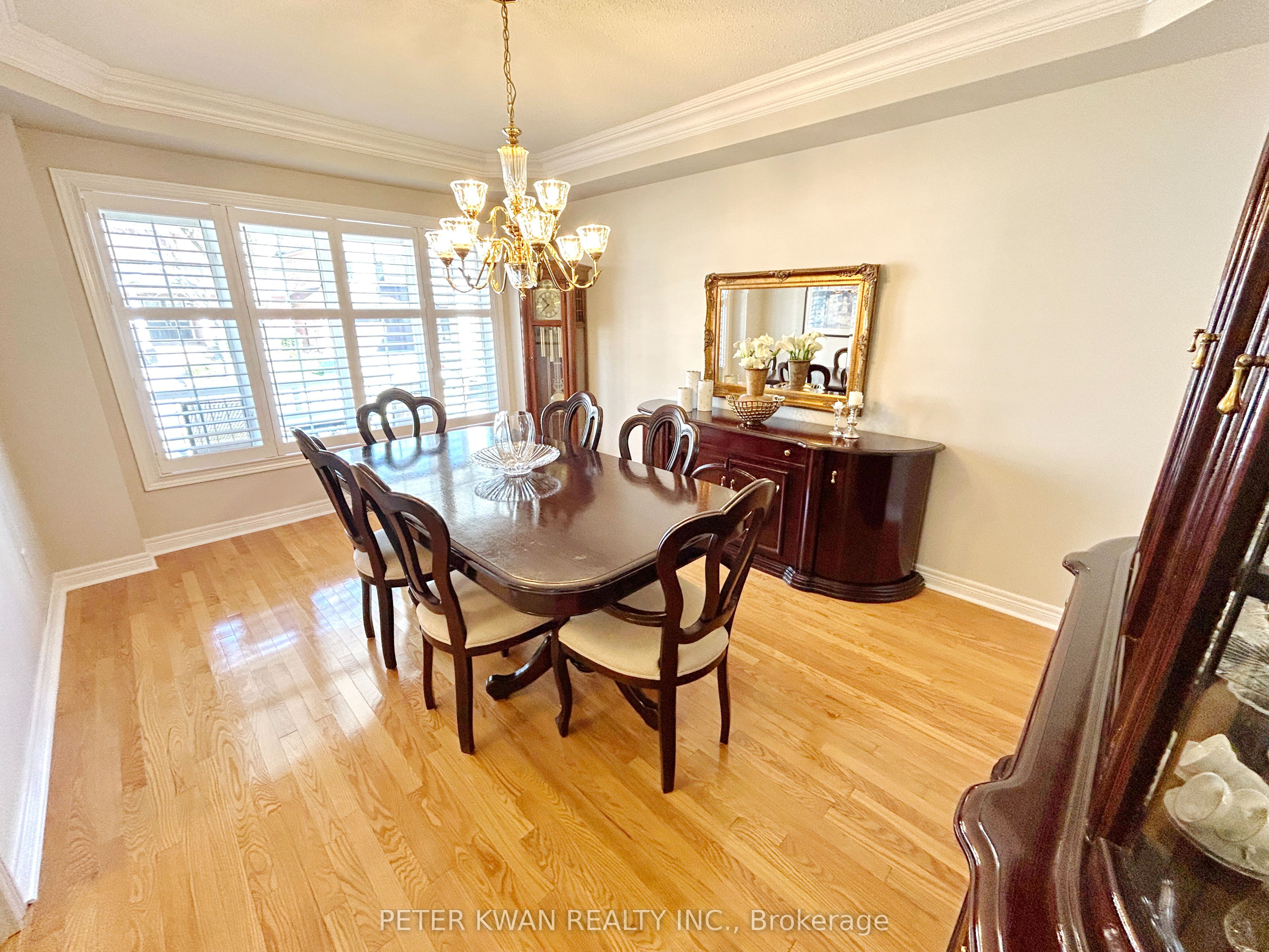 664 Society Crescent Property Photo 5
