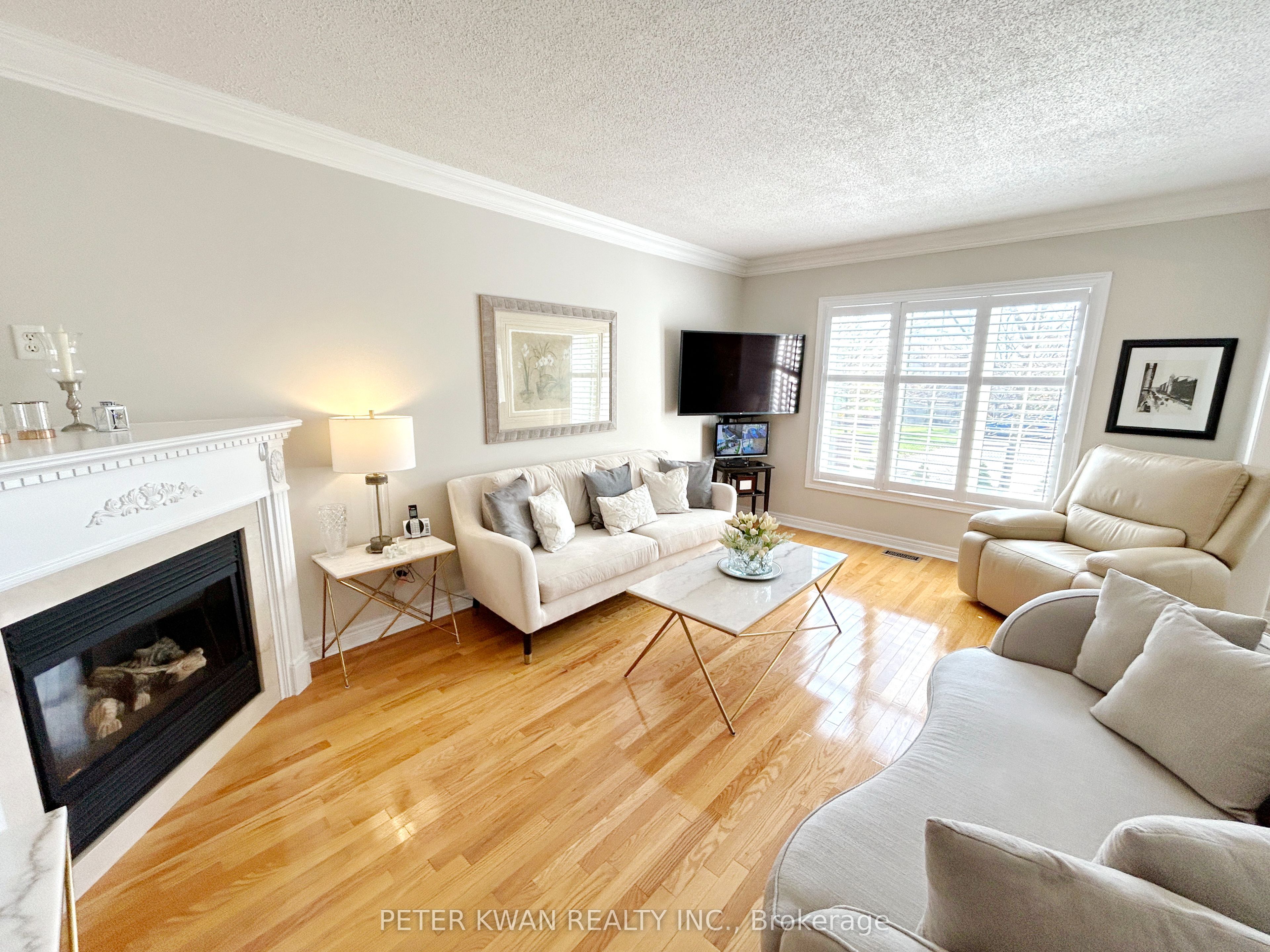 664 Society Crescent Property Photo 7