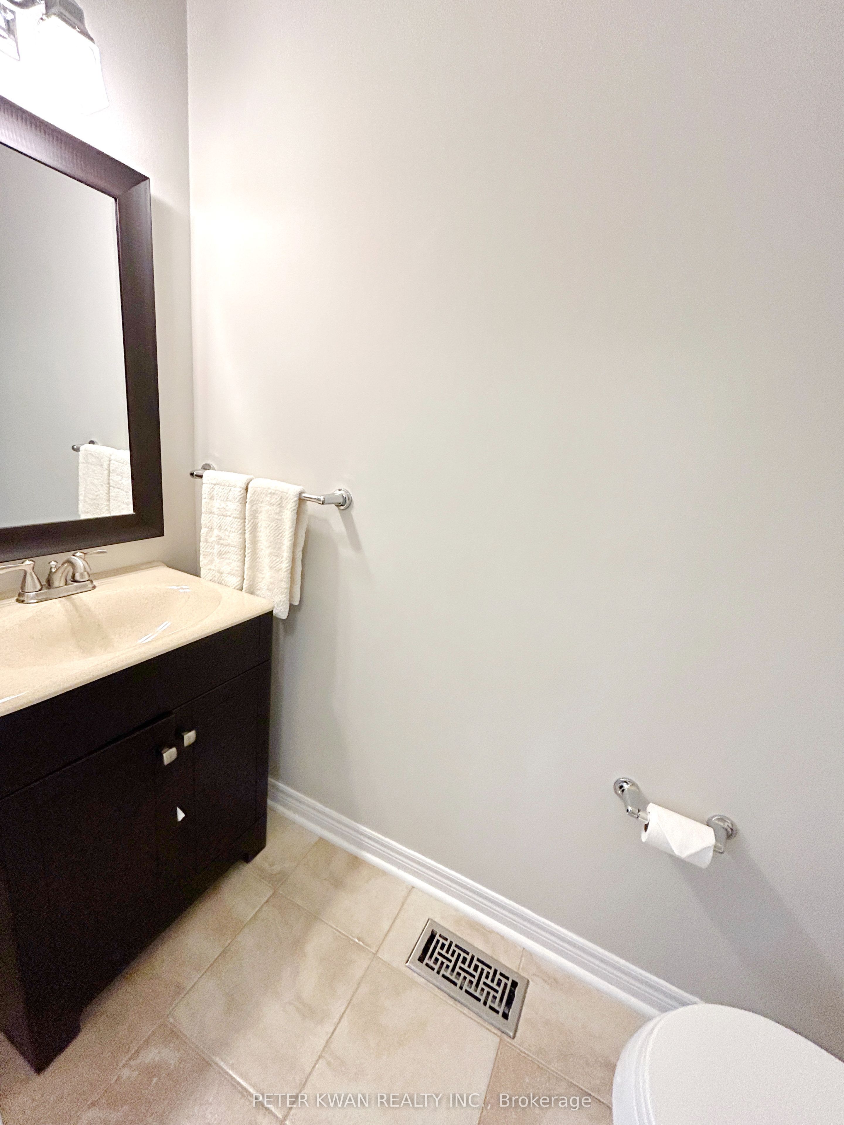 664 Society Crescent Property Photo 13