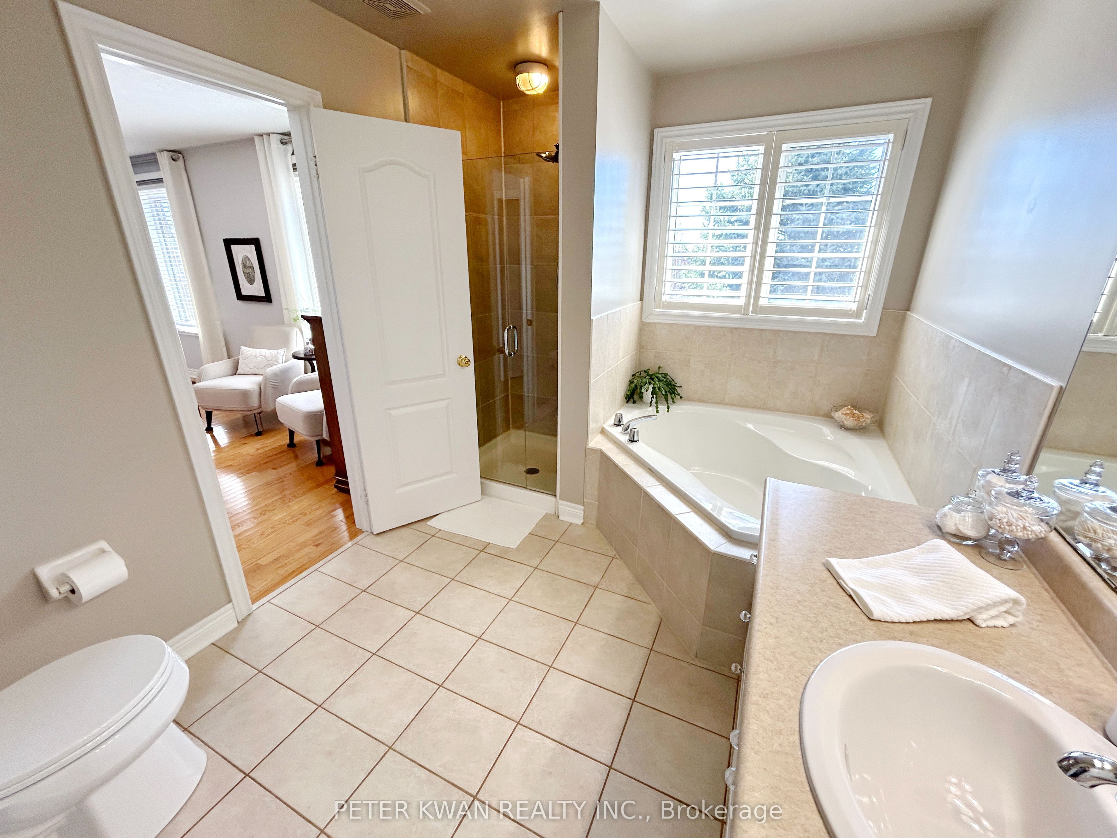 664 Society Crescent Property Photo 17