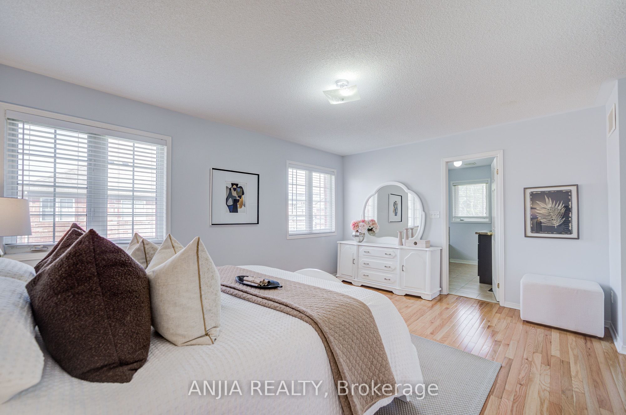 2 Horn Street Property Photo 43
