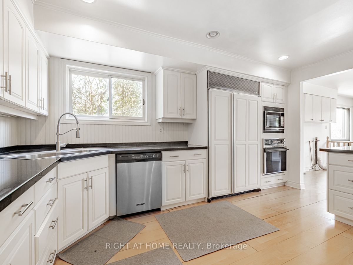 4282 Vivian Road Property Photo 6