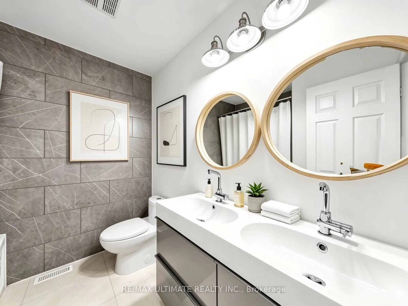 131 Foxchase Avenue Property Photo 8
