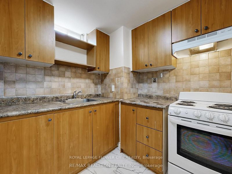 60 Colombo Crescent Basement Property Photo 3